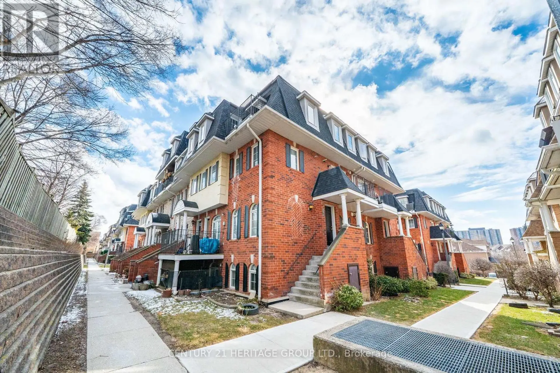 #301 64 SIDNEY BELSEY CRESCENT - Image 1
