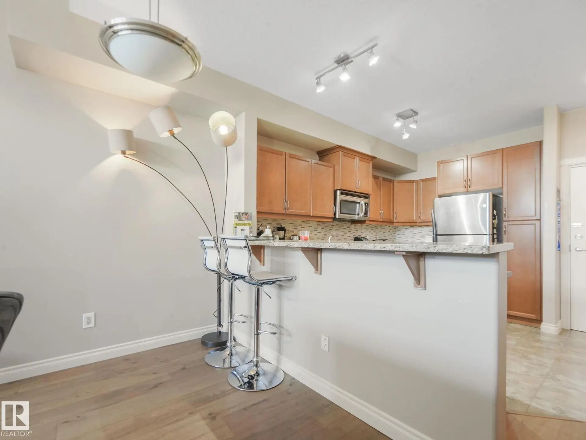 #412 12408 15 AV SW - Image 6