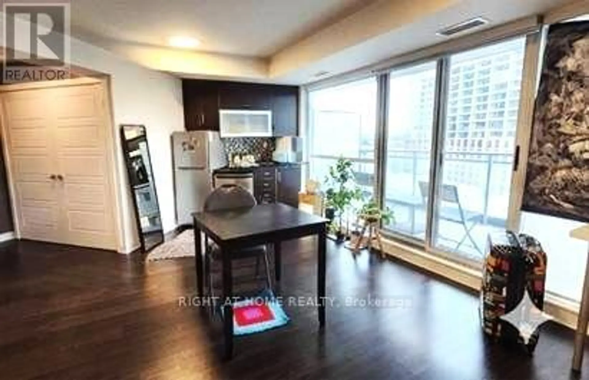 #809 100 WESTERN BATTERY ROAD - Image 6
