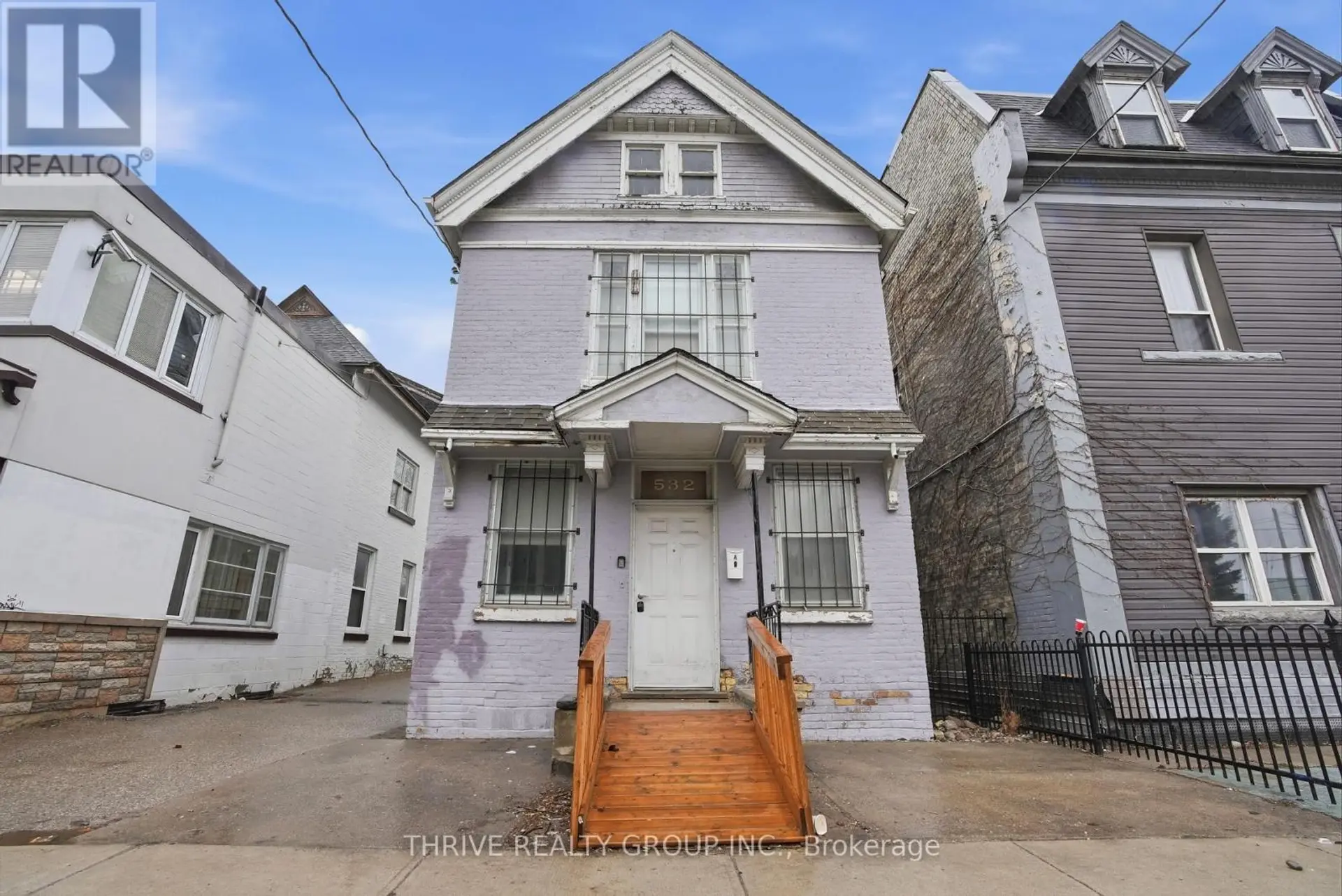532-538 DUNDAS STREET - Image 2