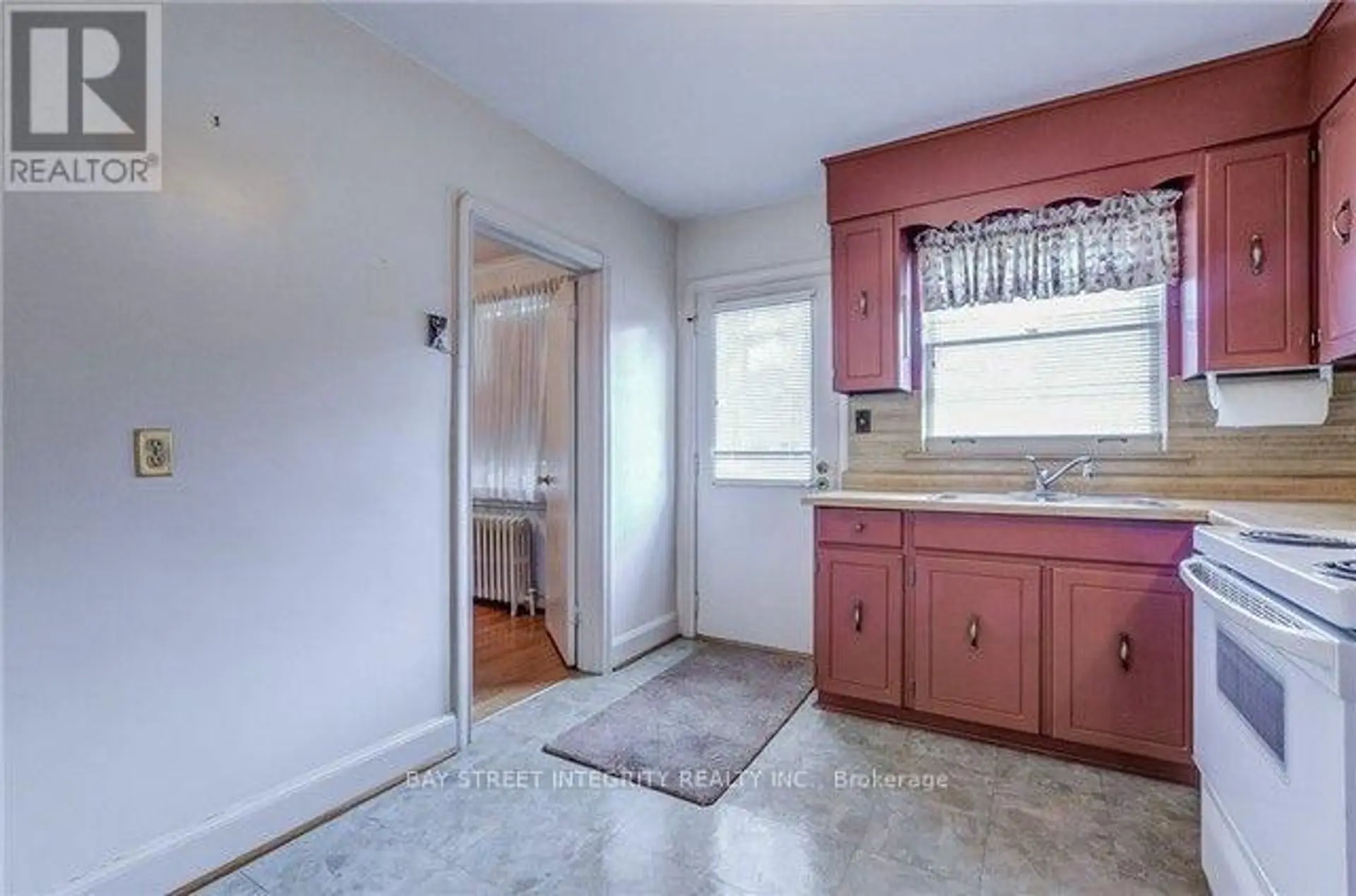889 ROYAL YORK ROAD - Image 11
