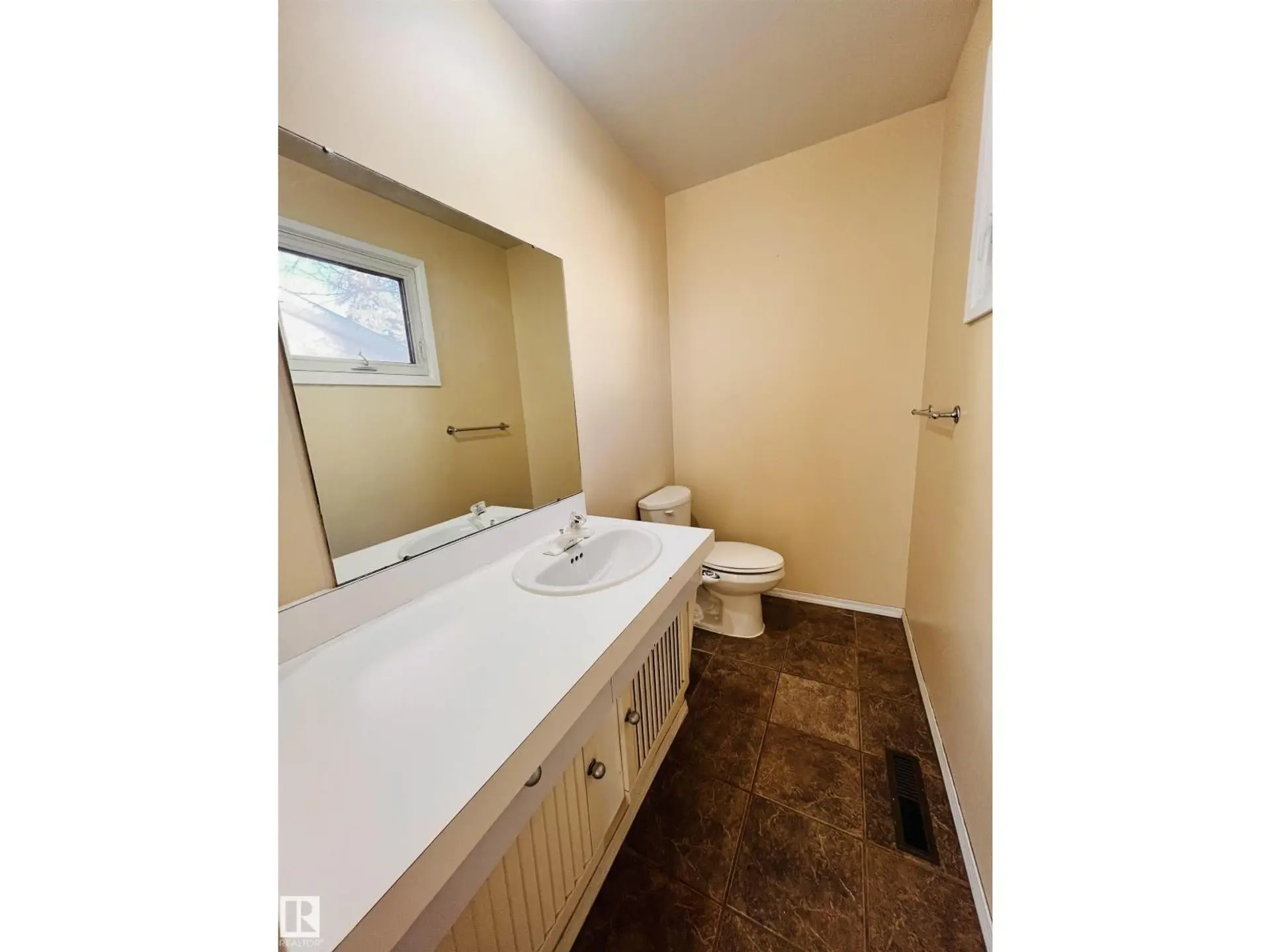 11459 51 AV NW - Image 8