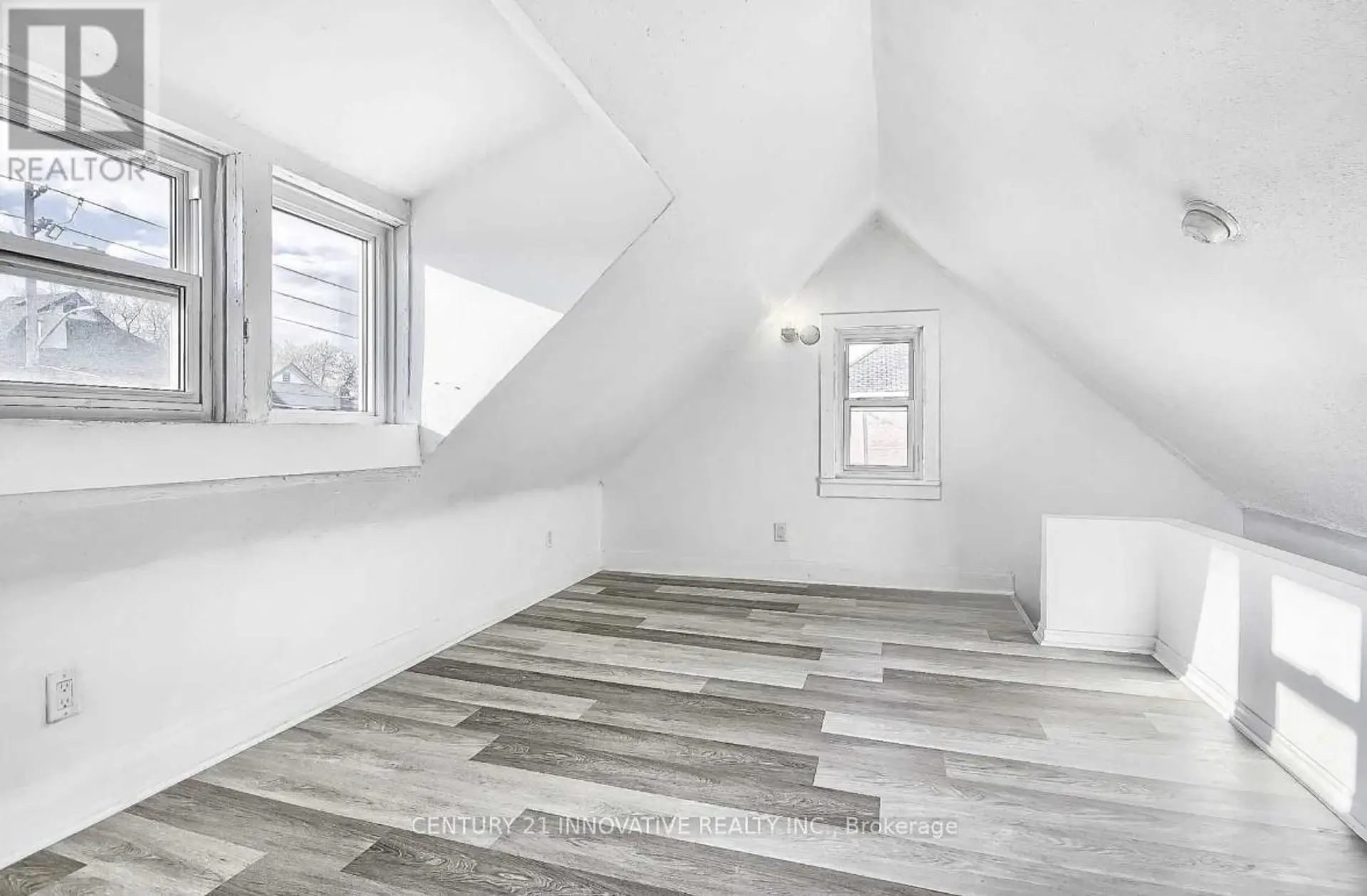 211 ALBERT STREET - Image 3