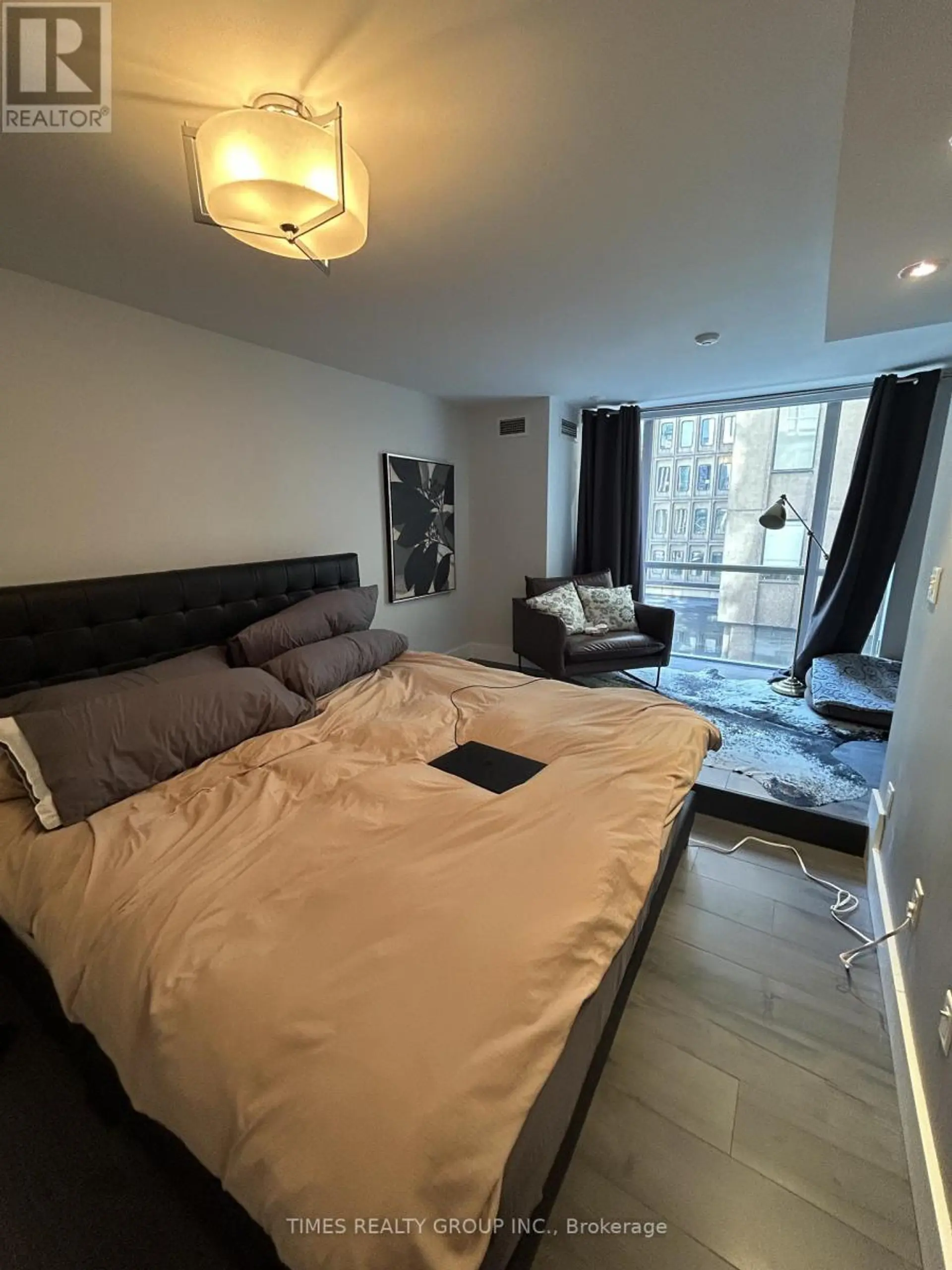 #301 80 CUMBERLAND STREET - Image 6