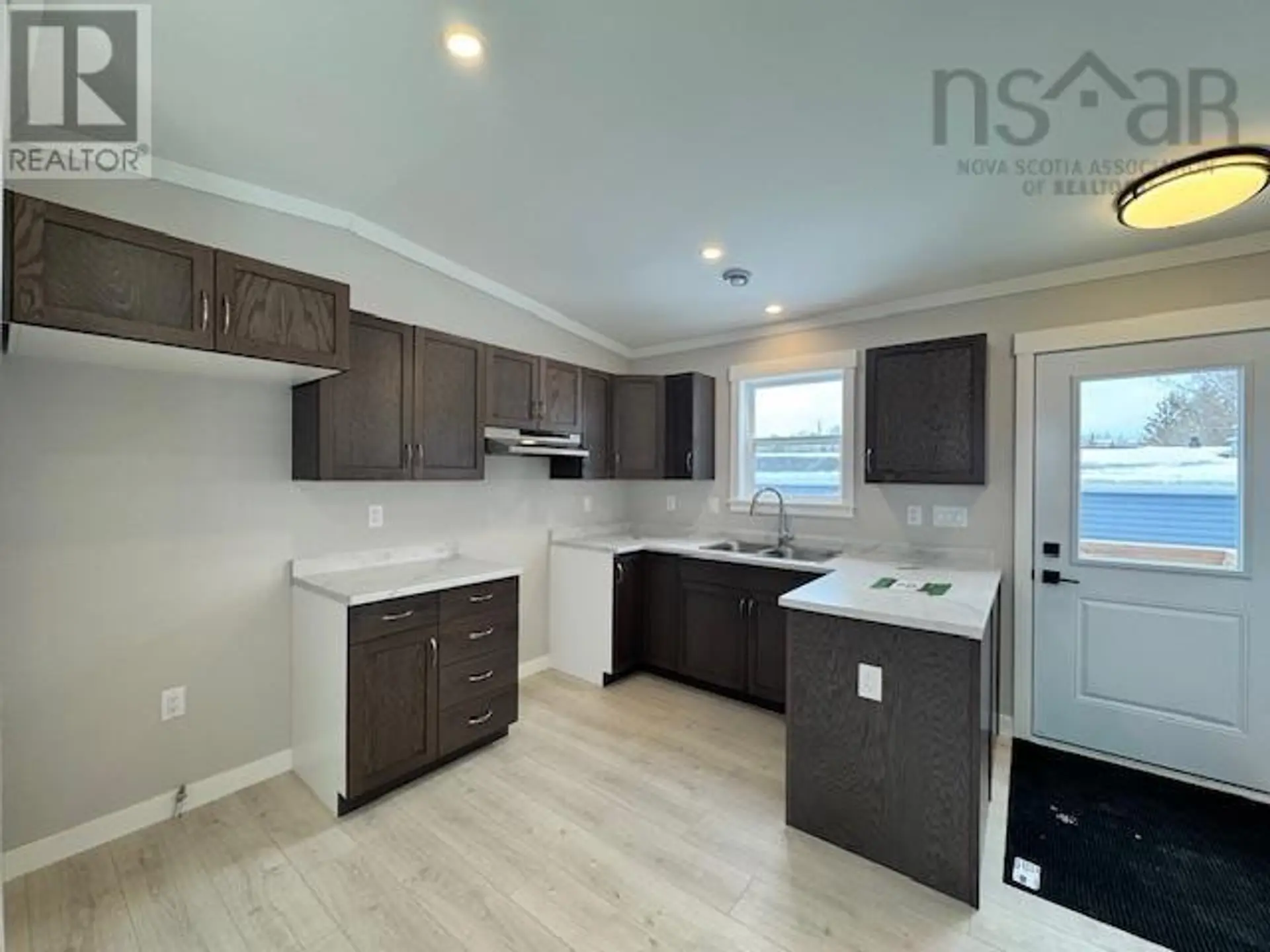 29 SHARON DRIVE - Image 8