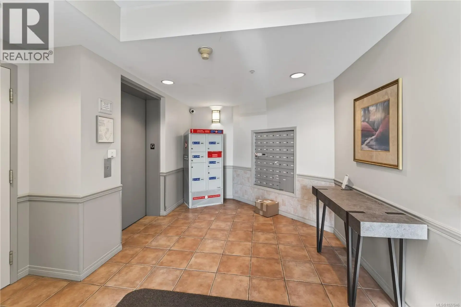 Property at #204 799 BLACKBERRY RD, Saanich, BC