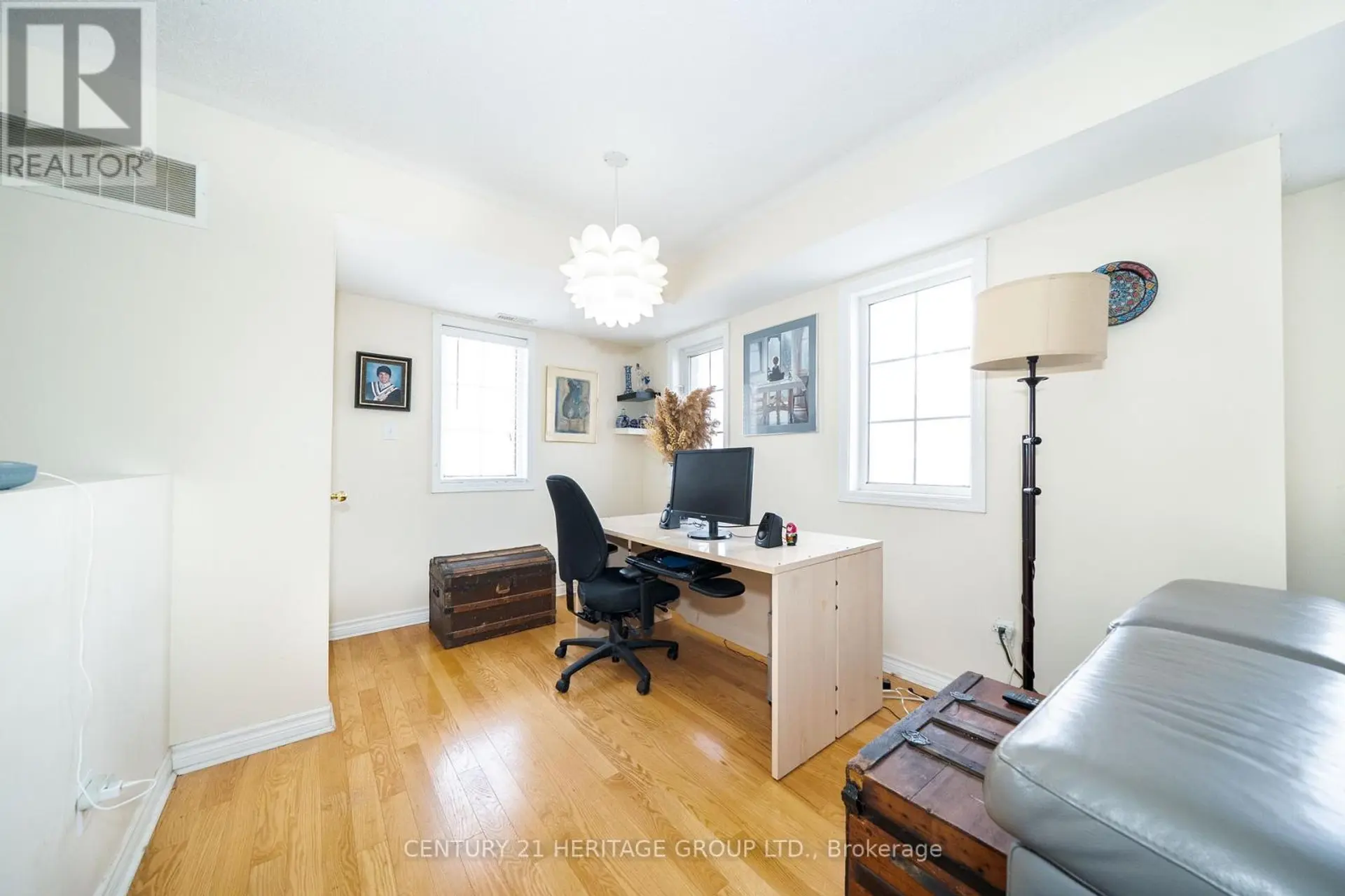 #301 64 SIDNEY BELSEY CRESCENT - Image 16