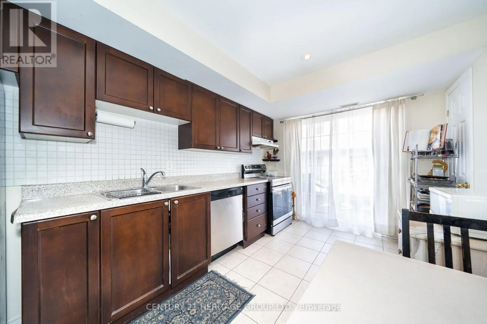 #301 64 SIDNEY BELSEY CRESCENT - Image 2
