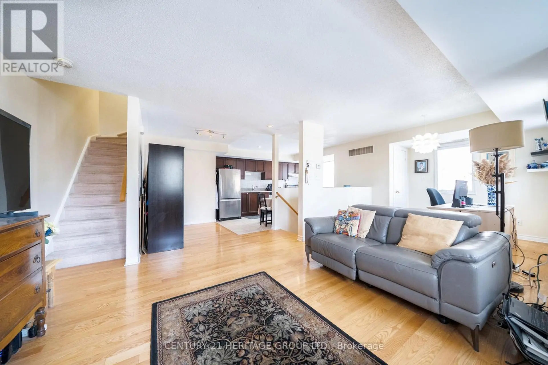 #301 64 SIDNEY BELSEY CRESCENT - Image 7