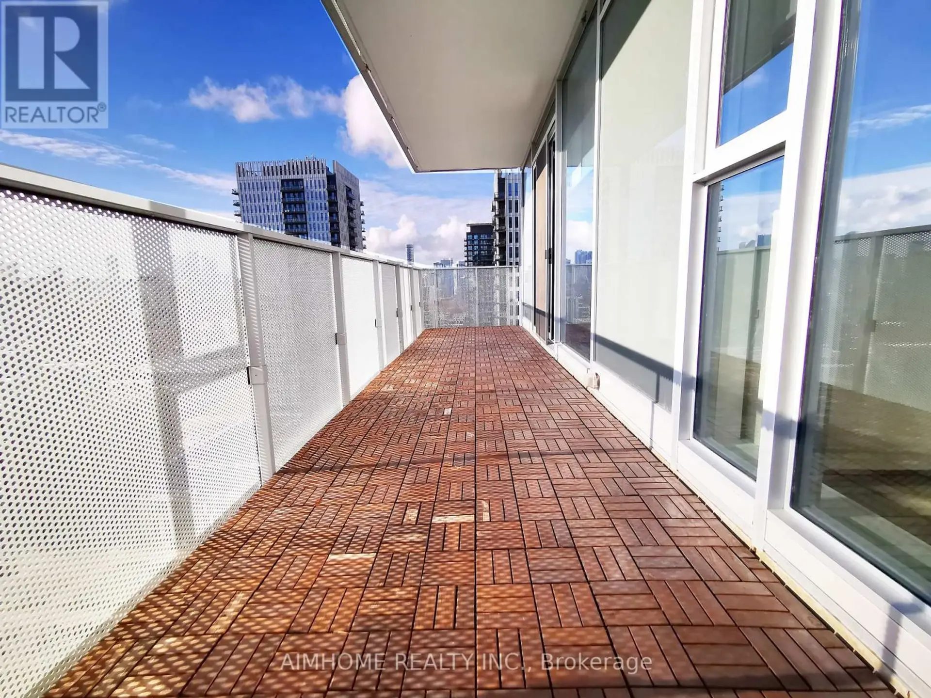#1810 20 TUBMAN AVENUE - Image 2
