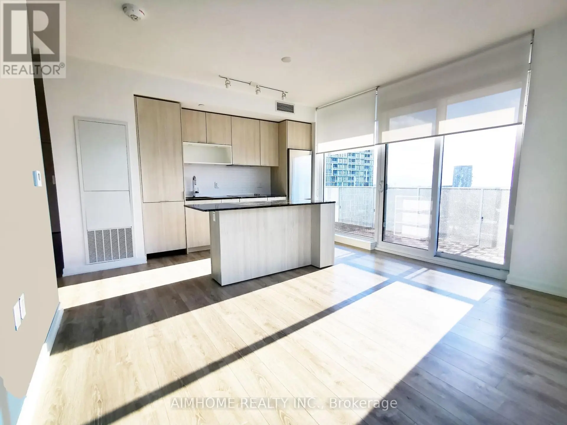 #1810 20 TUBMAN AVENUE - Image 4