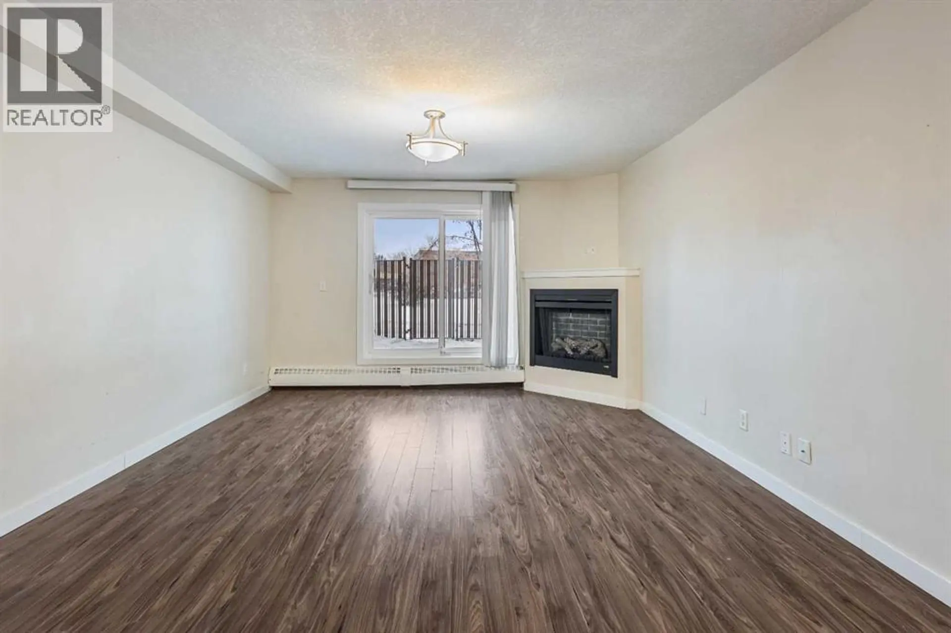 #101 3747 42 Street NW - Image 10