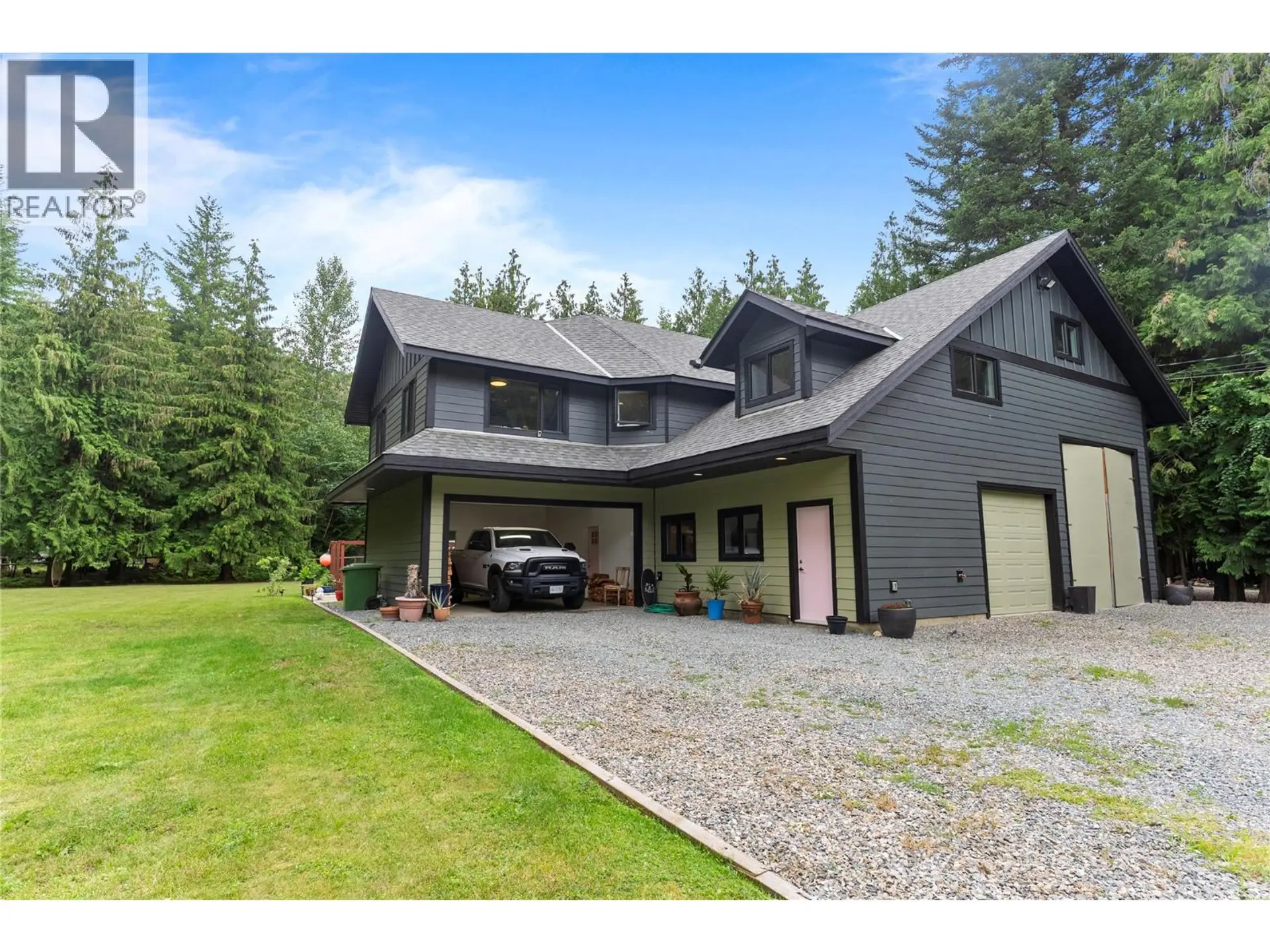 Property at 4037 Santa Road, Scotch Creek, BC
