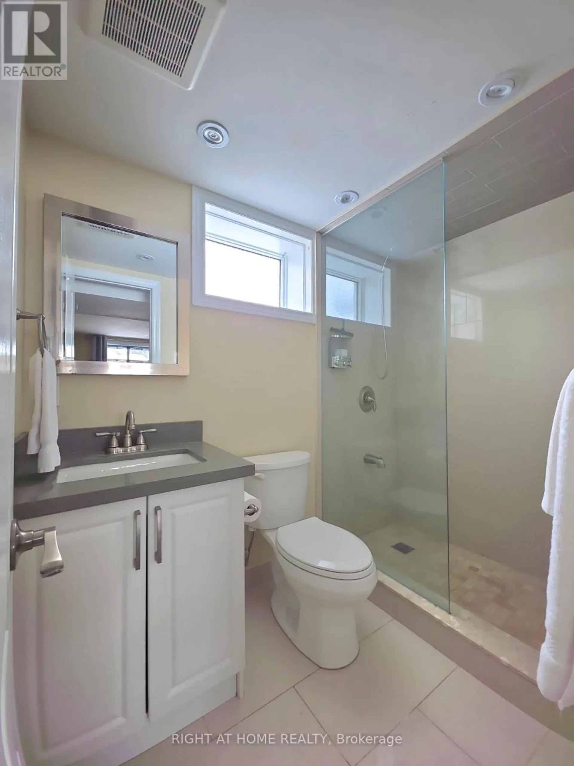 438 FOREST AVENUE S - Image 13