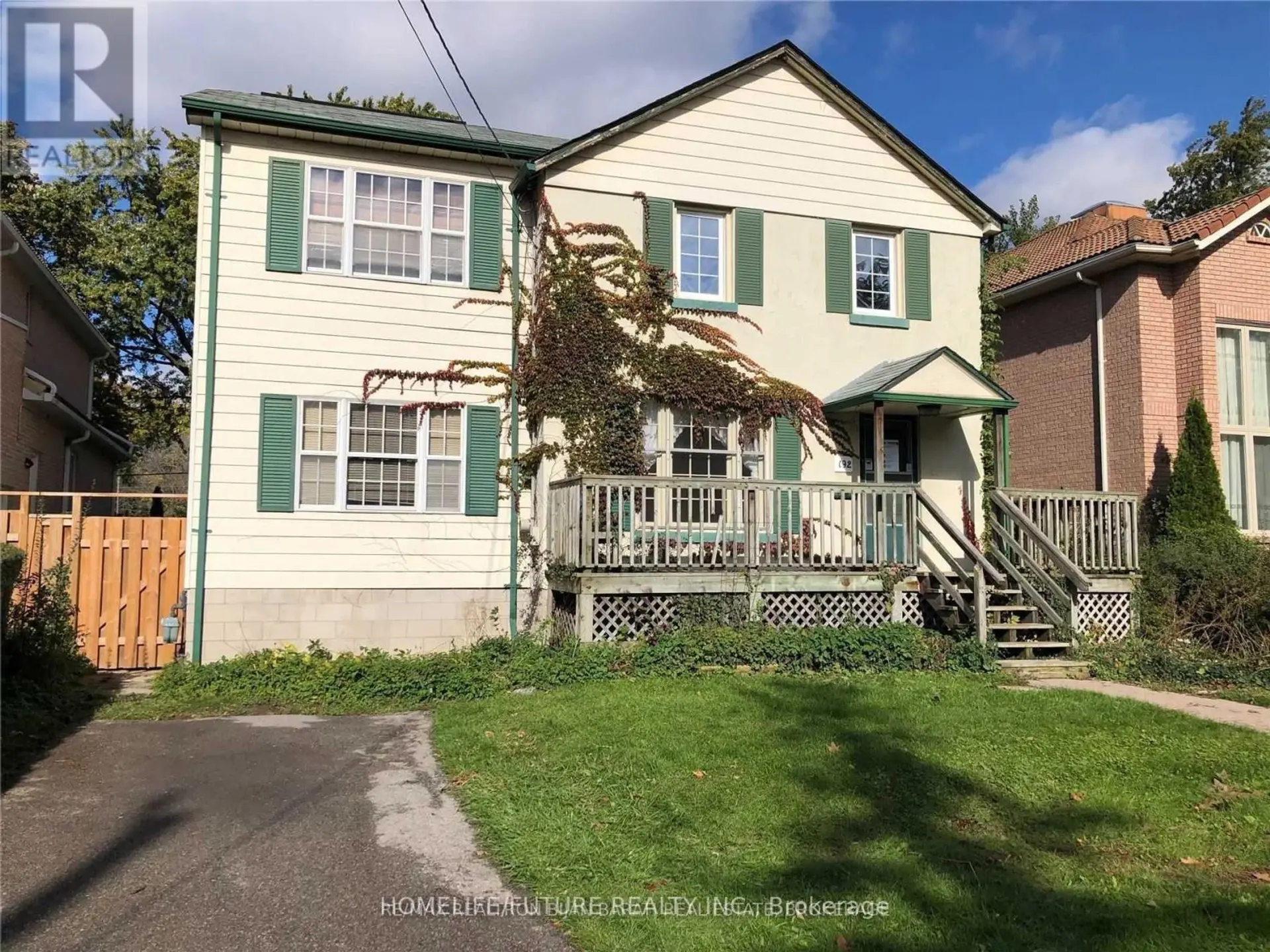 192 PARKVIEW AVENUE - Image 1