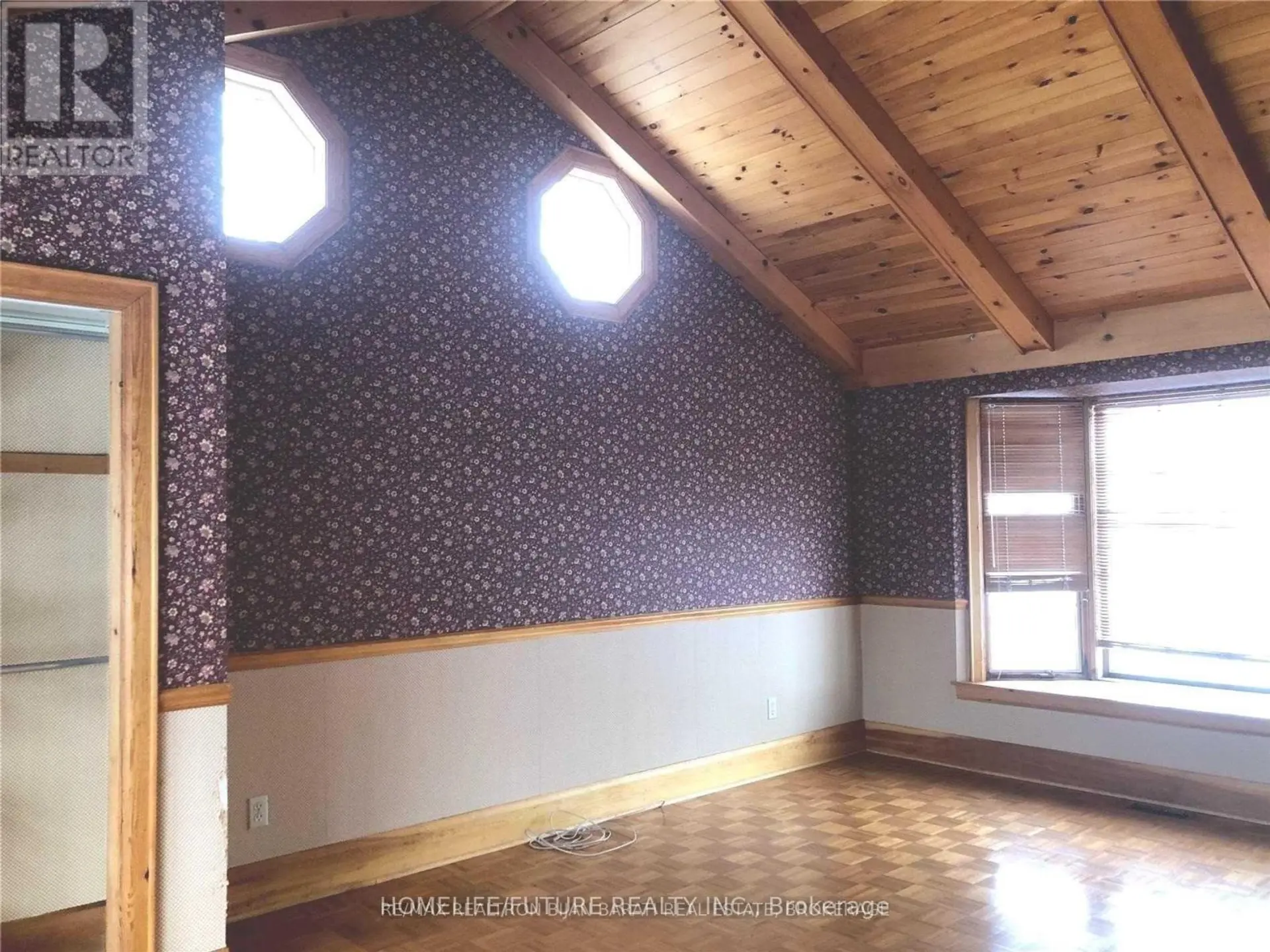 192 PARKVIEW AVENUE - Image 4