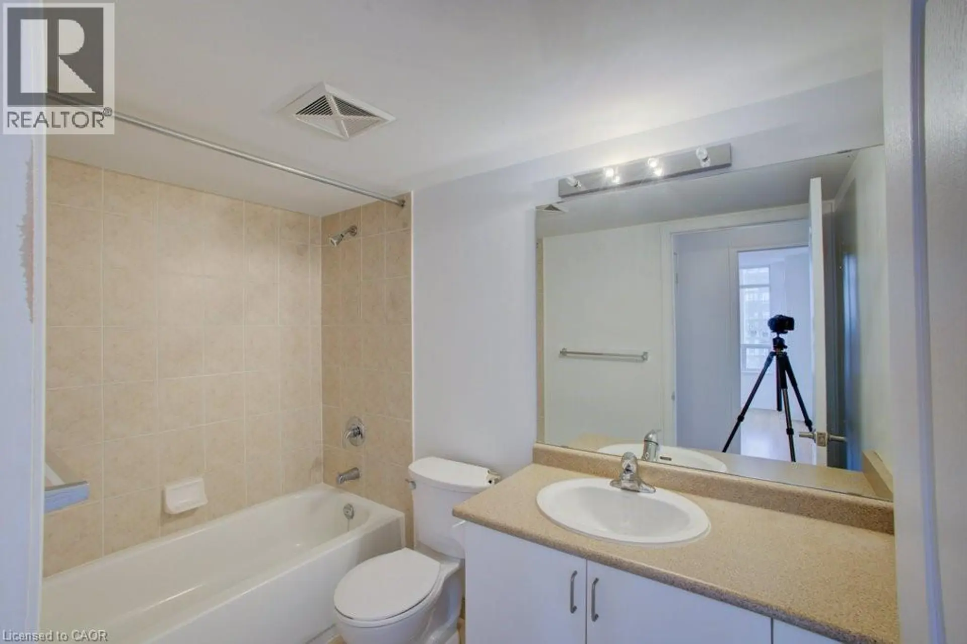 #802 3650 KINGSTON ROAD - Image 15