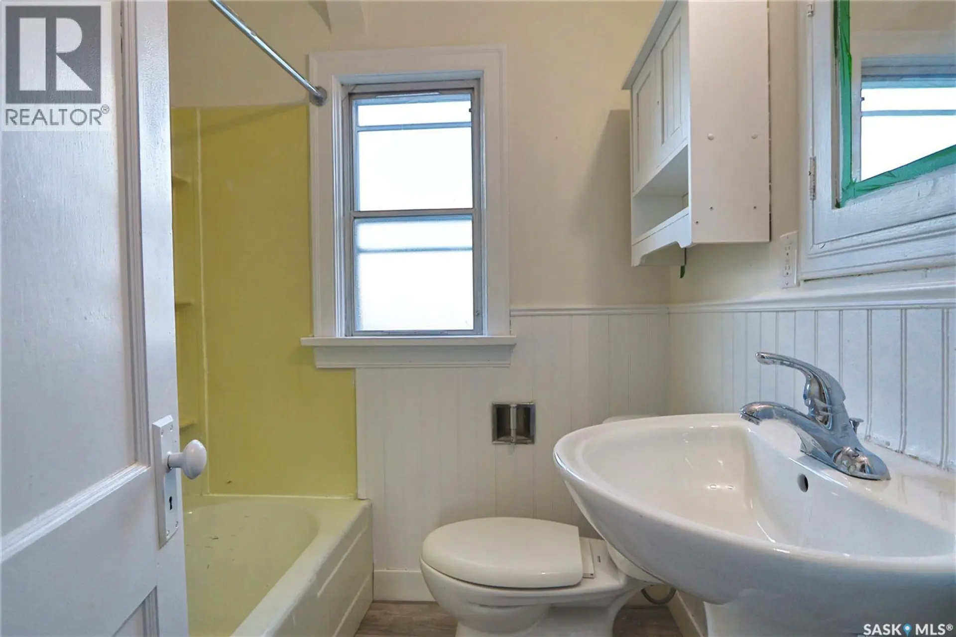 A&B 1824 Winnipeg STREET - Image 7