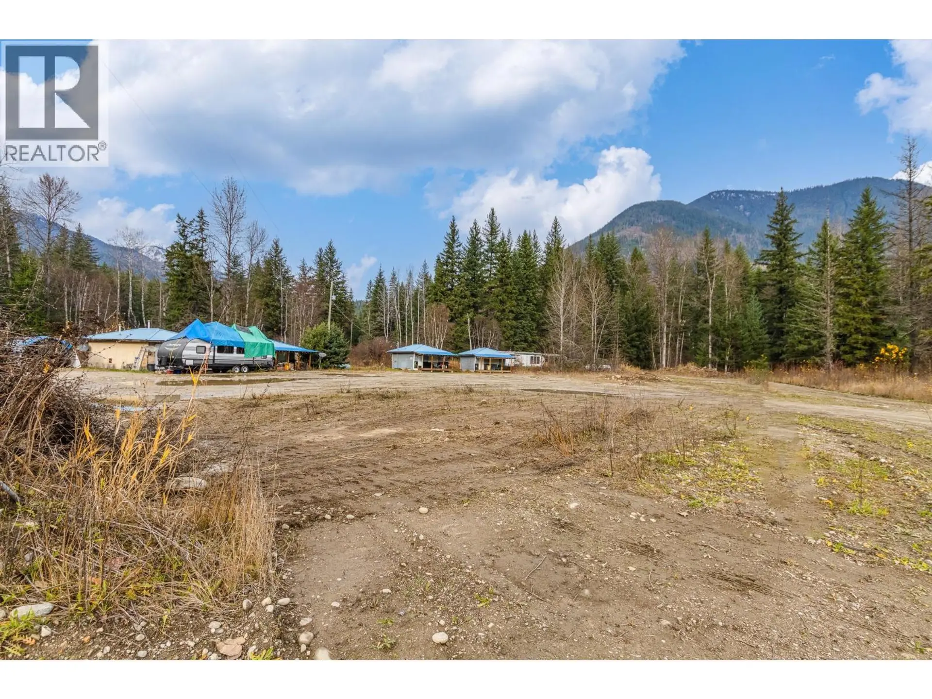 Property at 5513 PROSH FRONTAGE ROAD, Sicamous, BC