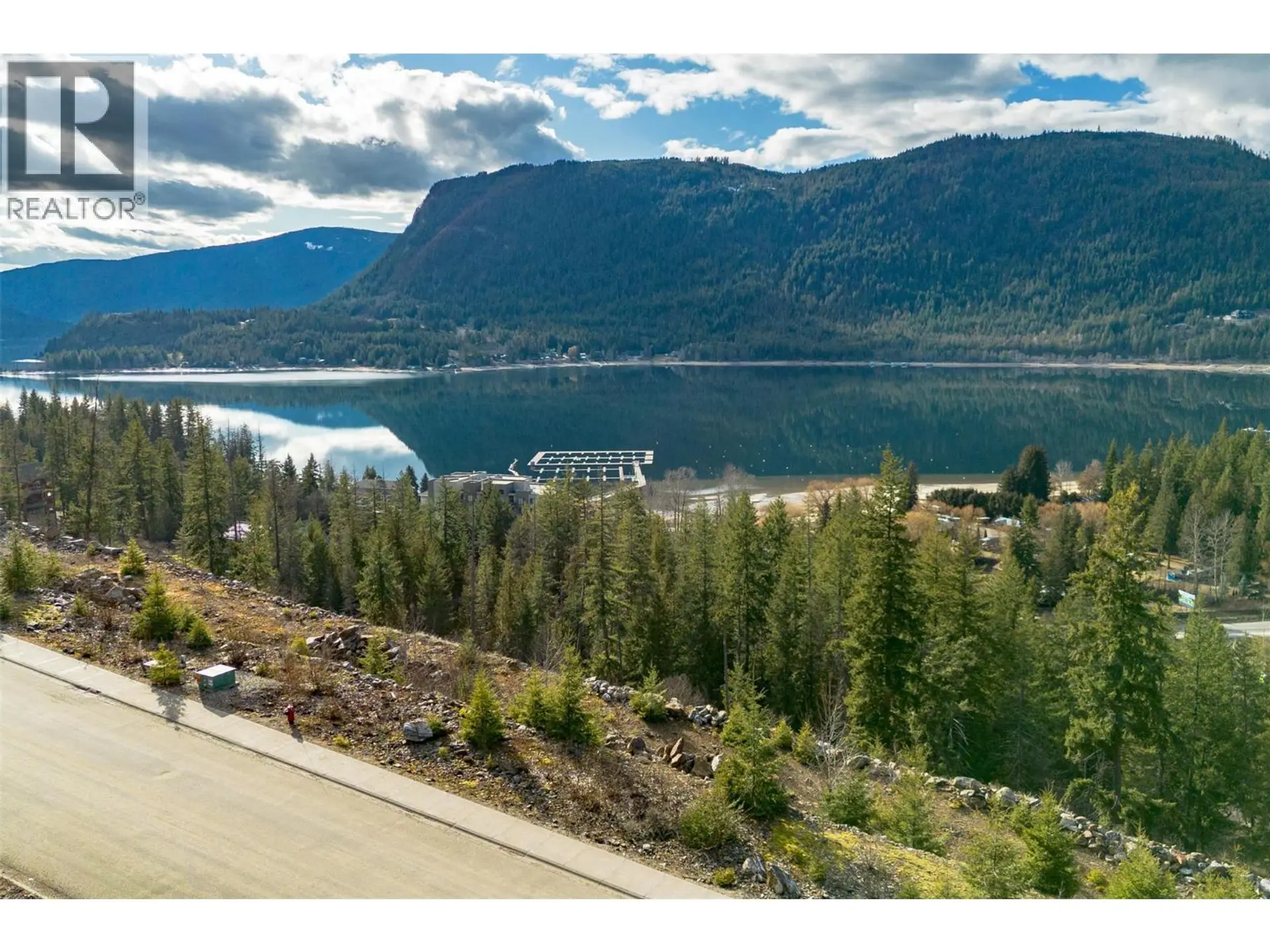 Property at 283 BAYVIEW DRIVE, Sicamous, BC