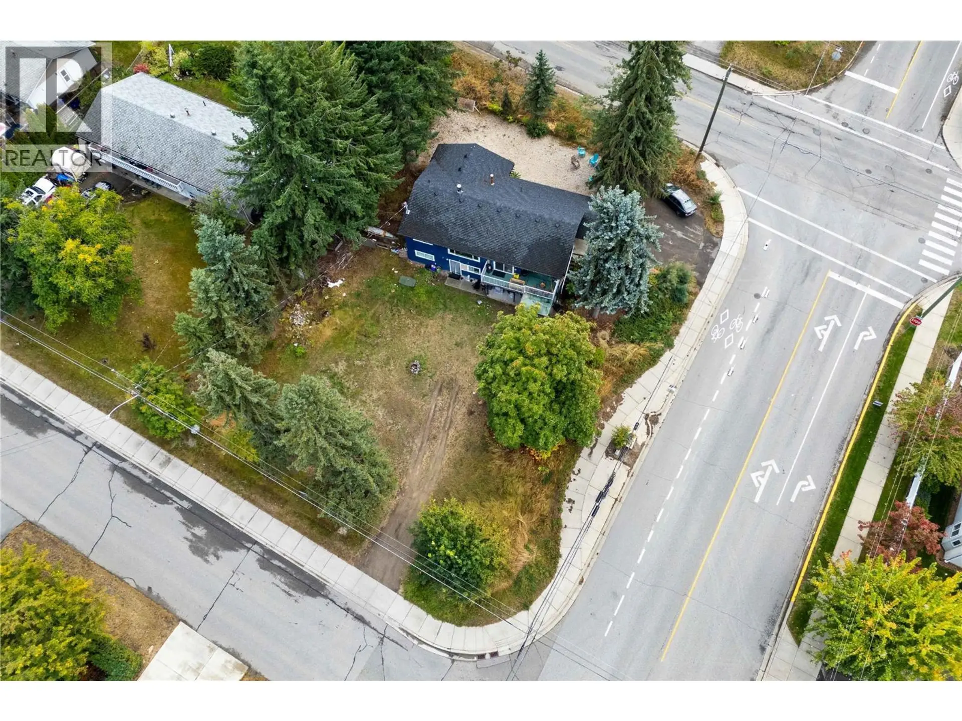 Property at 2030 1 AVENUE NE, Salmon Arm, BC