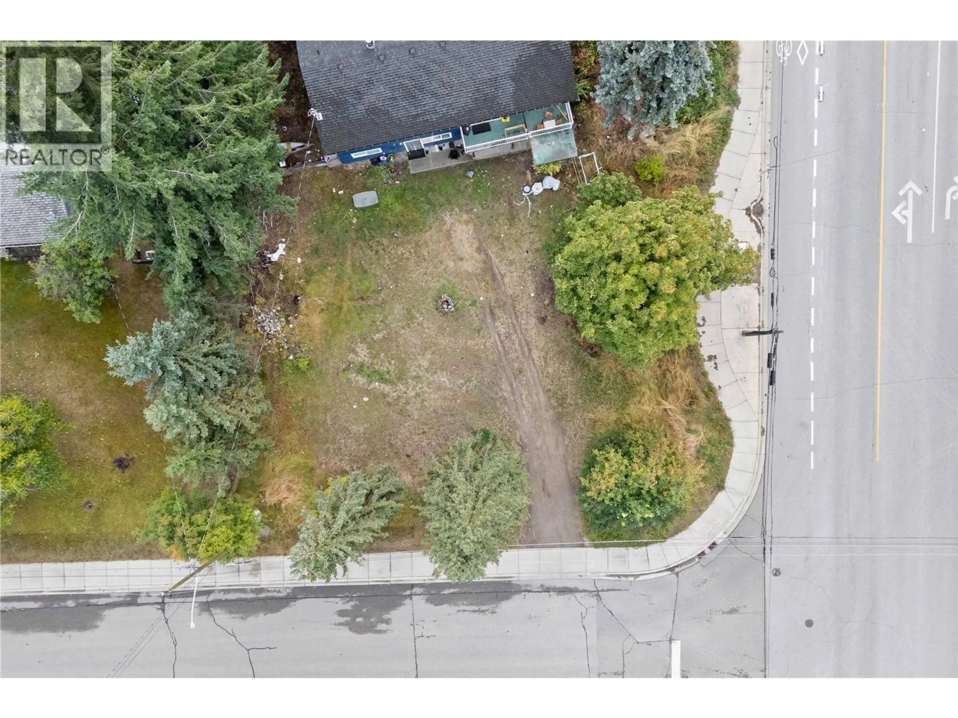 Property at 2030 1 AVENUE NE, Salmon Arm, BC