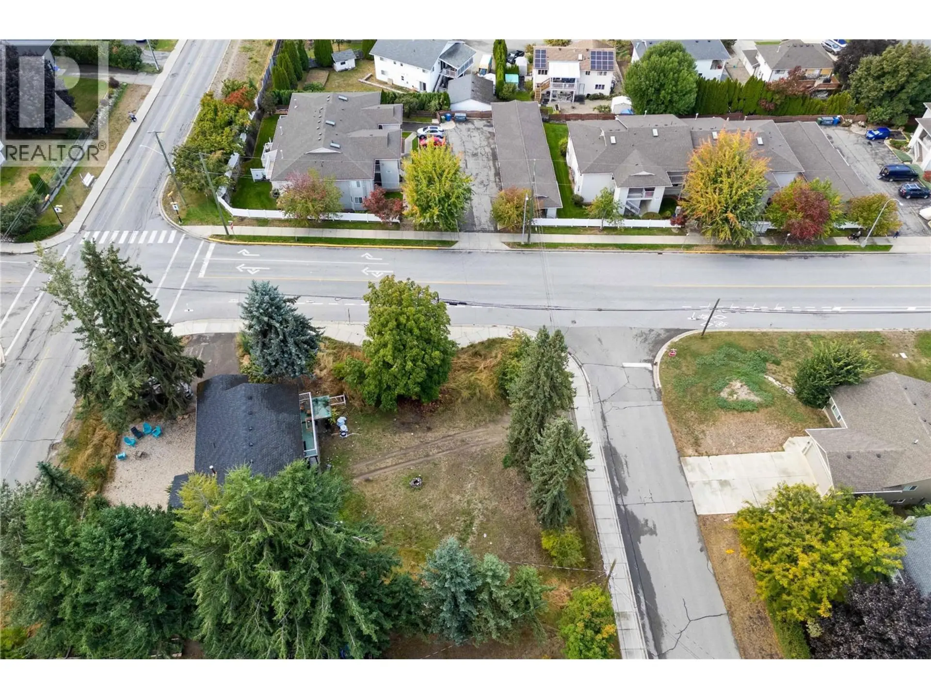 Property at 2030 1 AVENUE NE, Salmon Arm, BC