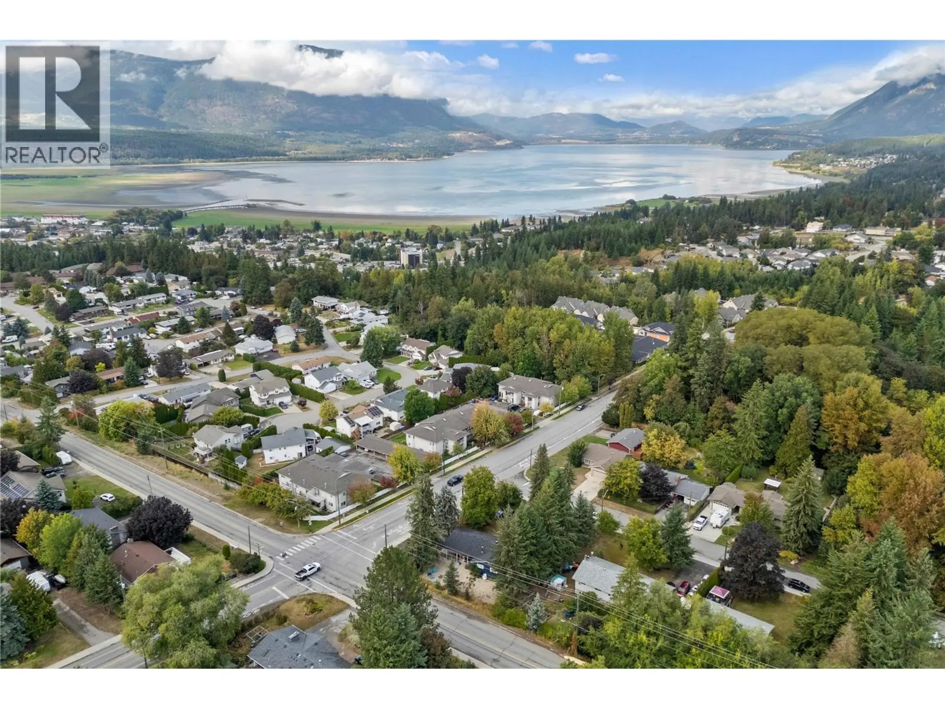 Property at 2030 1 AVENUE NE, Salmon Arm, BC