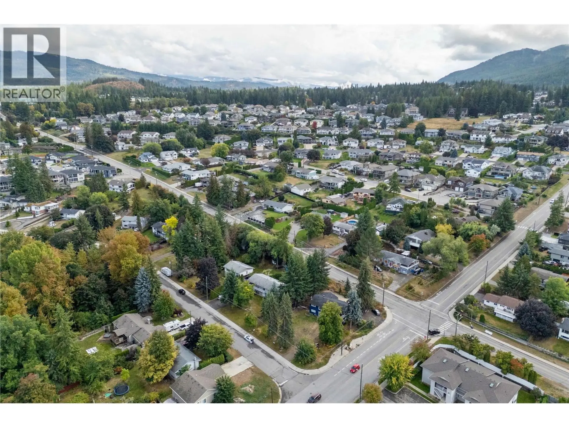 Property at 2030 1 AVENUE NE, Salmon Arm, BC