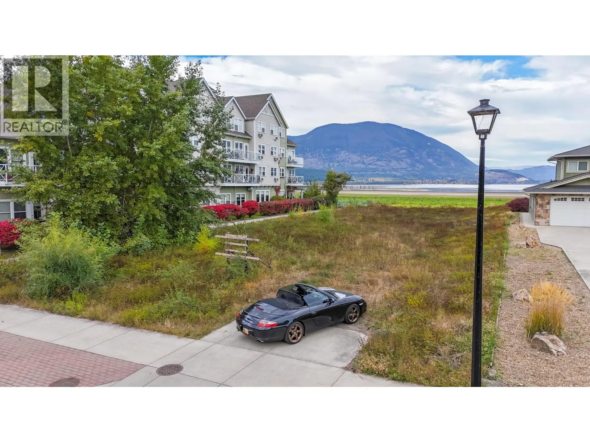 Property at 721 HARBOURFRONT DRIVE NE, Salmon Arm, BC