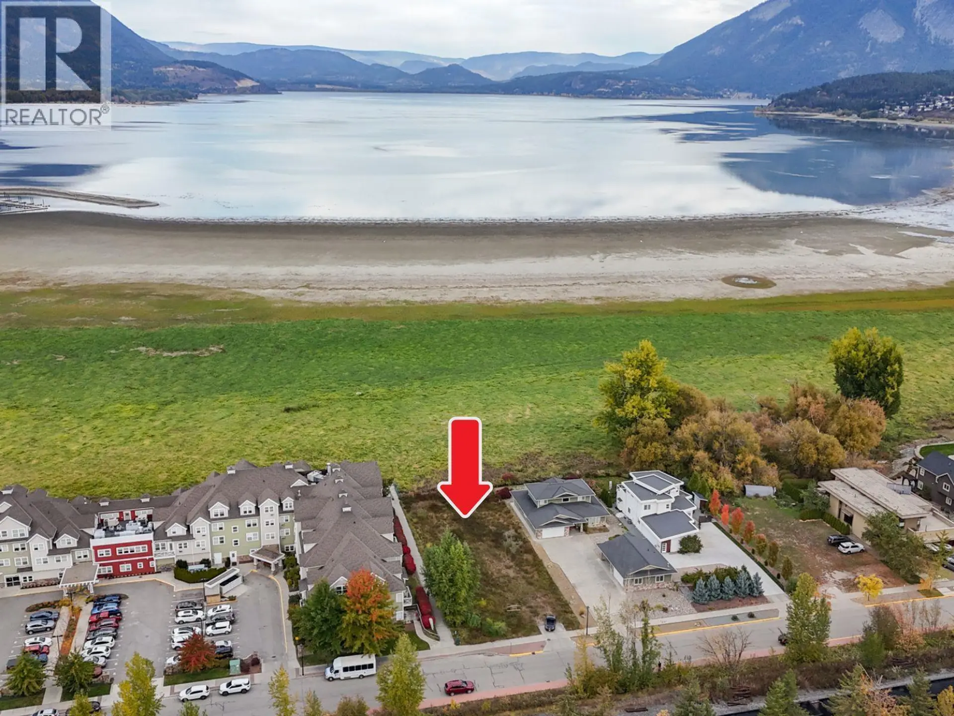 Property at 721 HARBOURFRONT DRIVE NE, Salmon Arm, BC