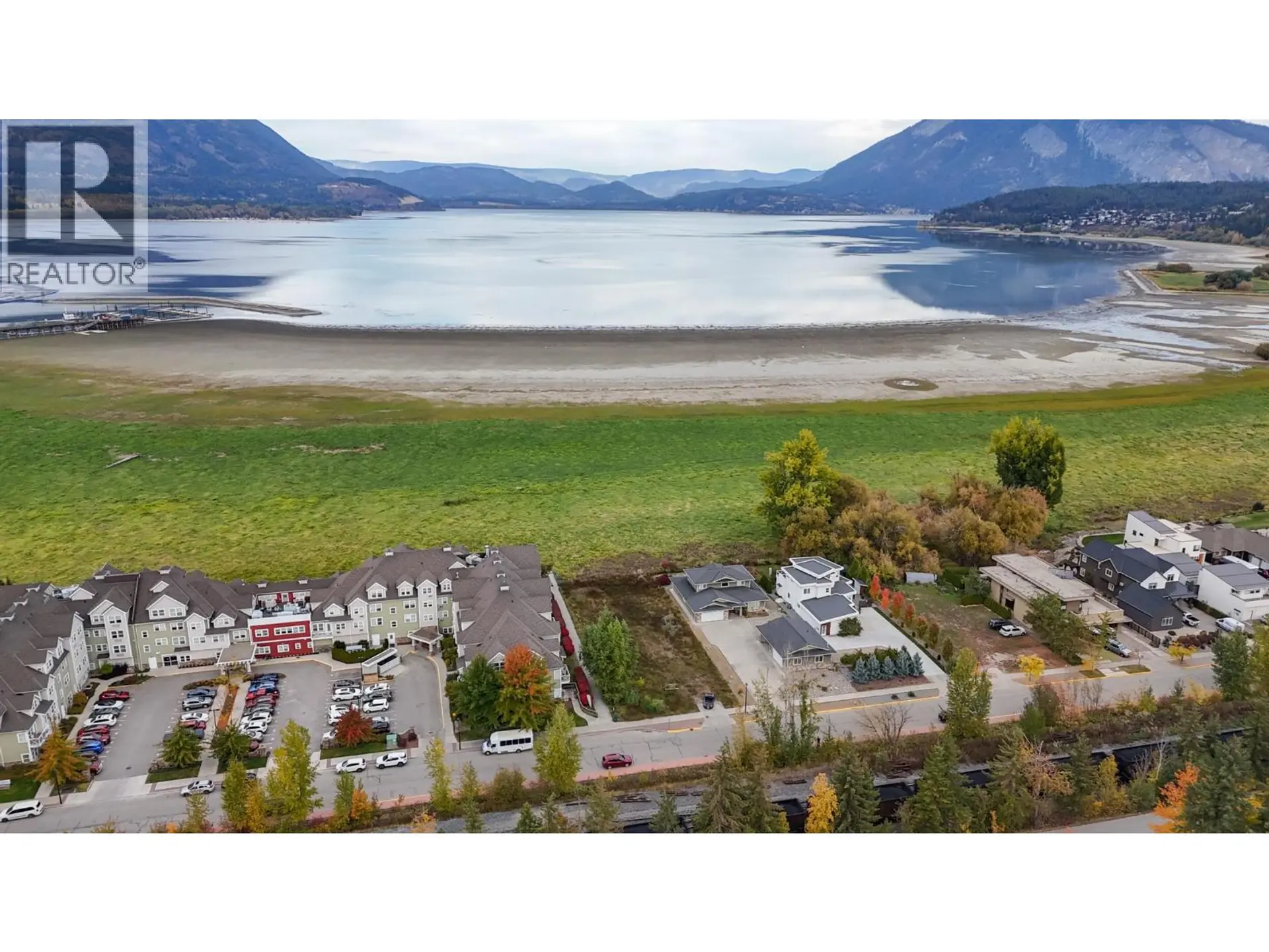 Property at 721 HARBOURFRONT DRIVE NE, Salmon Arm, BC