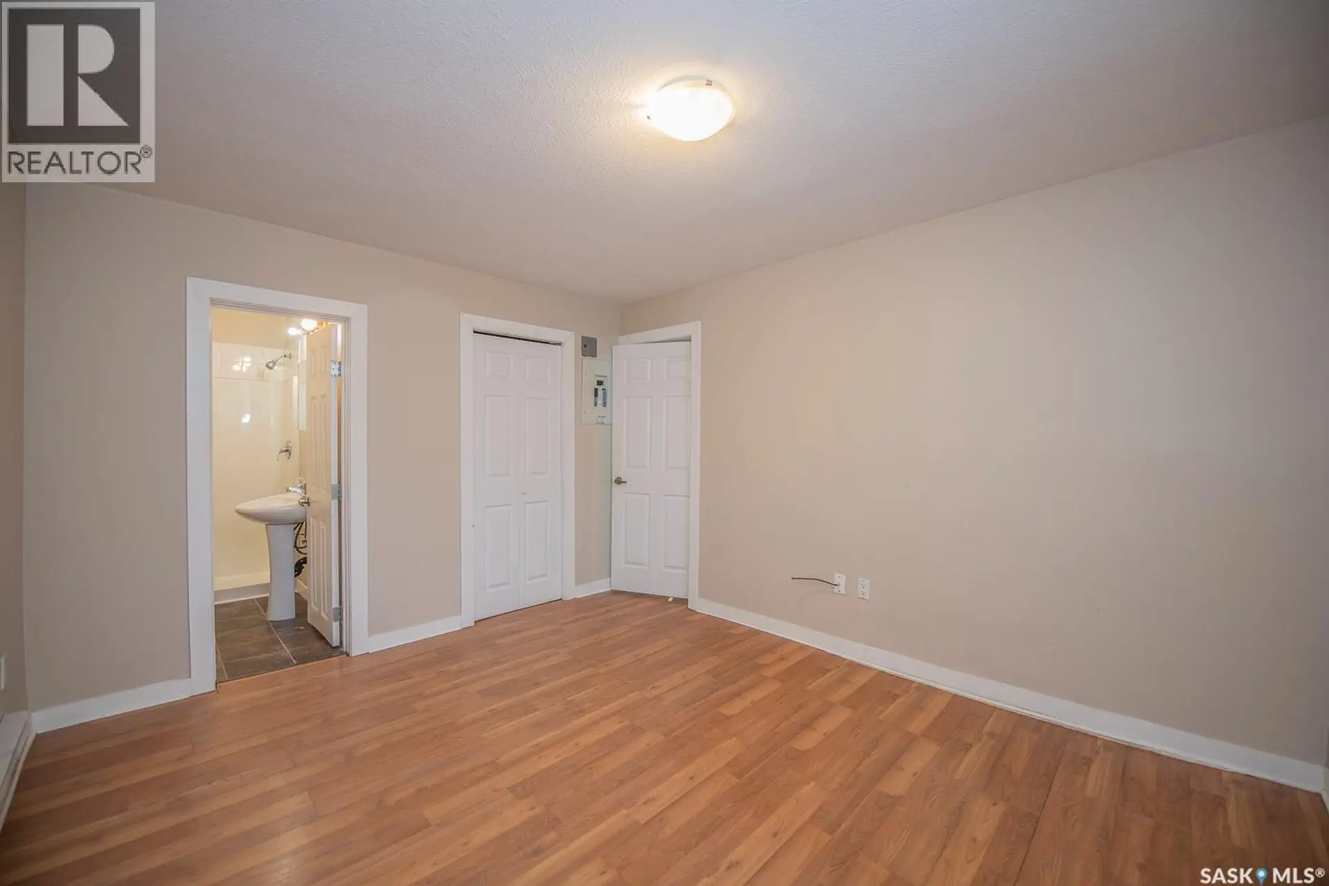 Property at 2023 OTTAWA STREET, Regina, SK