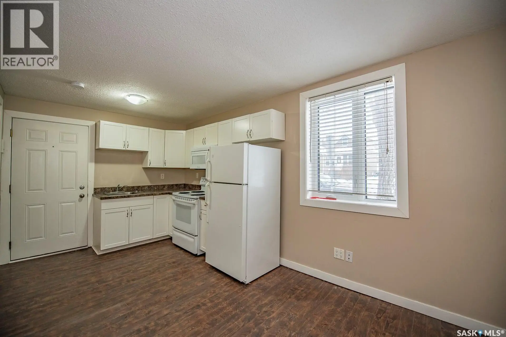 Property at 2023 OTTAWA STREET, Regina, SK