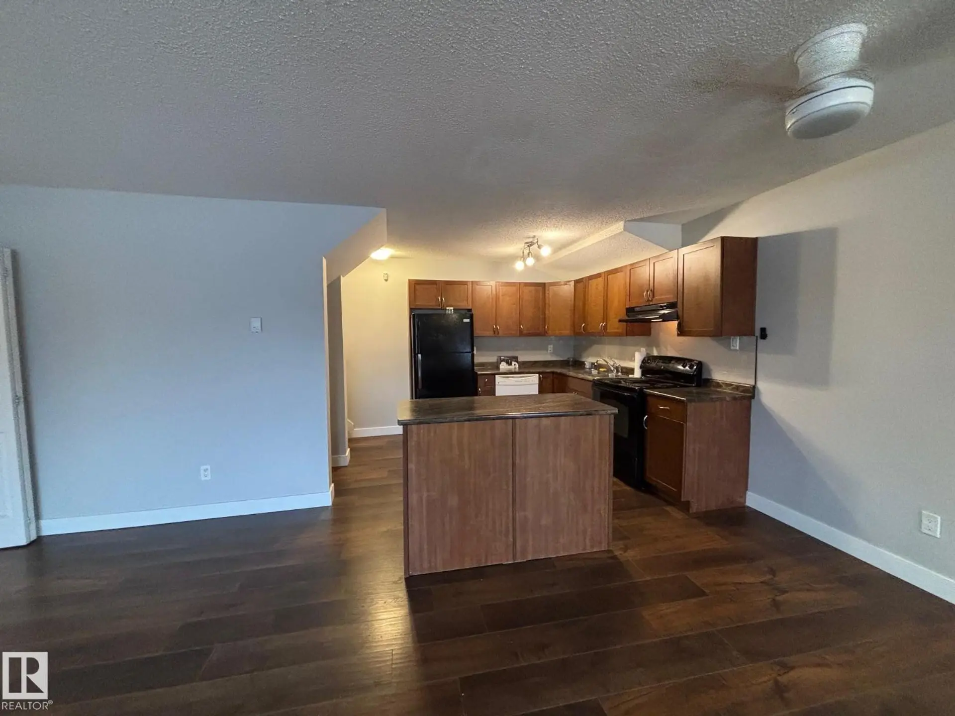 #40 13590 38 ST NW - Image 5