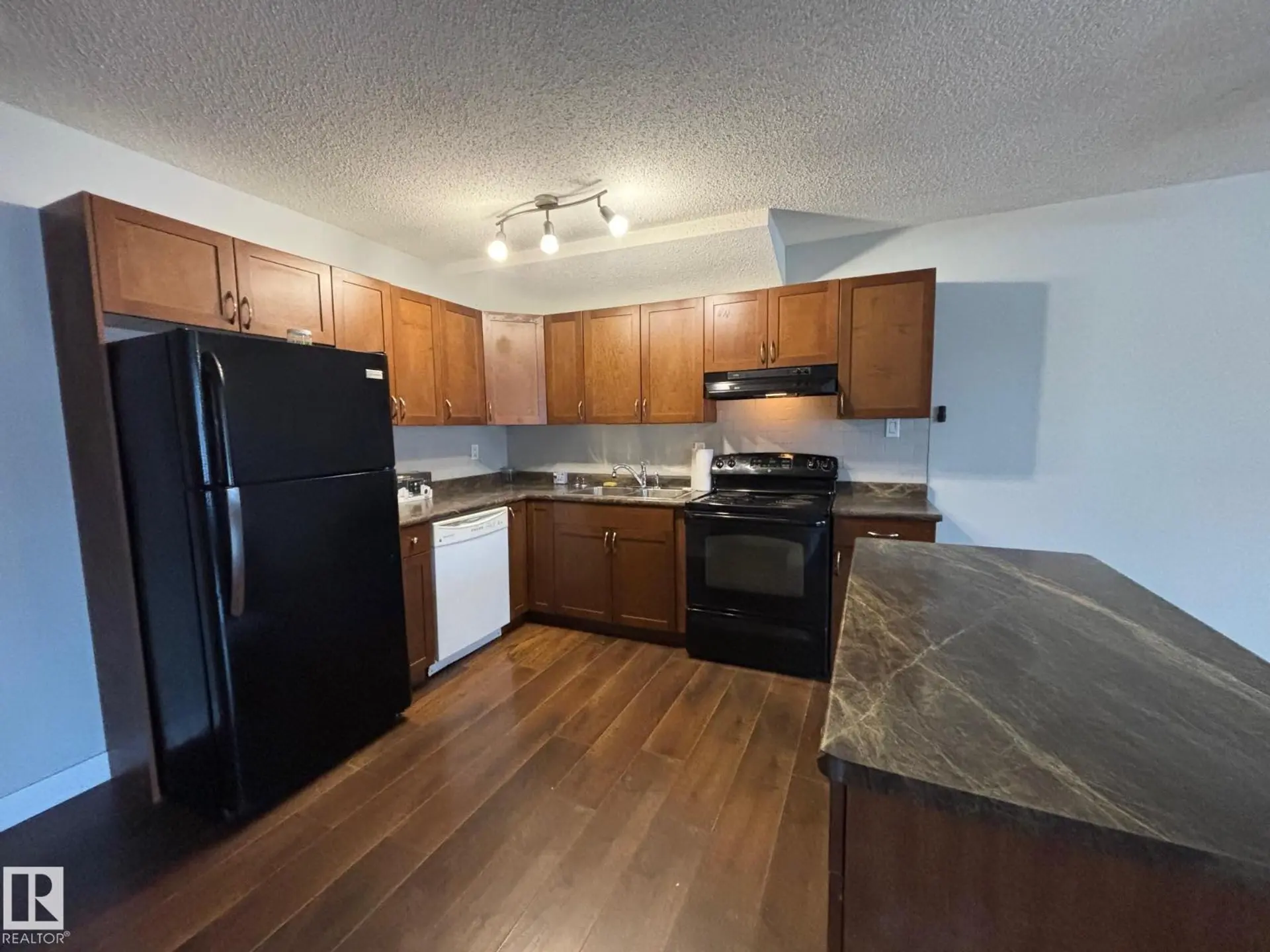 #40 13590 38 ST NW - Image 7