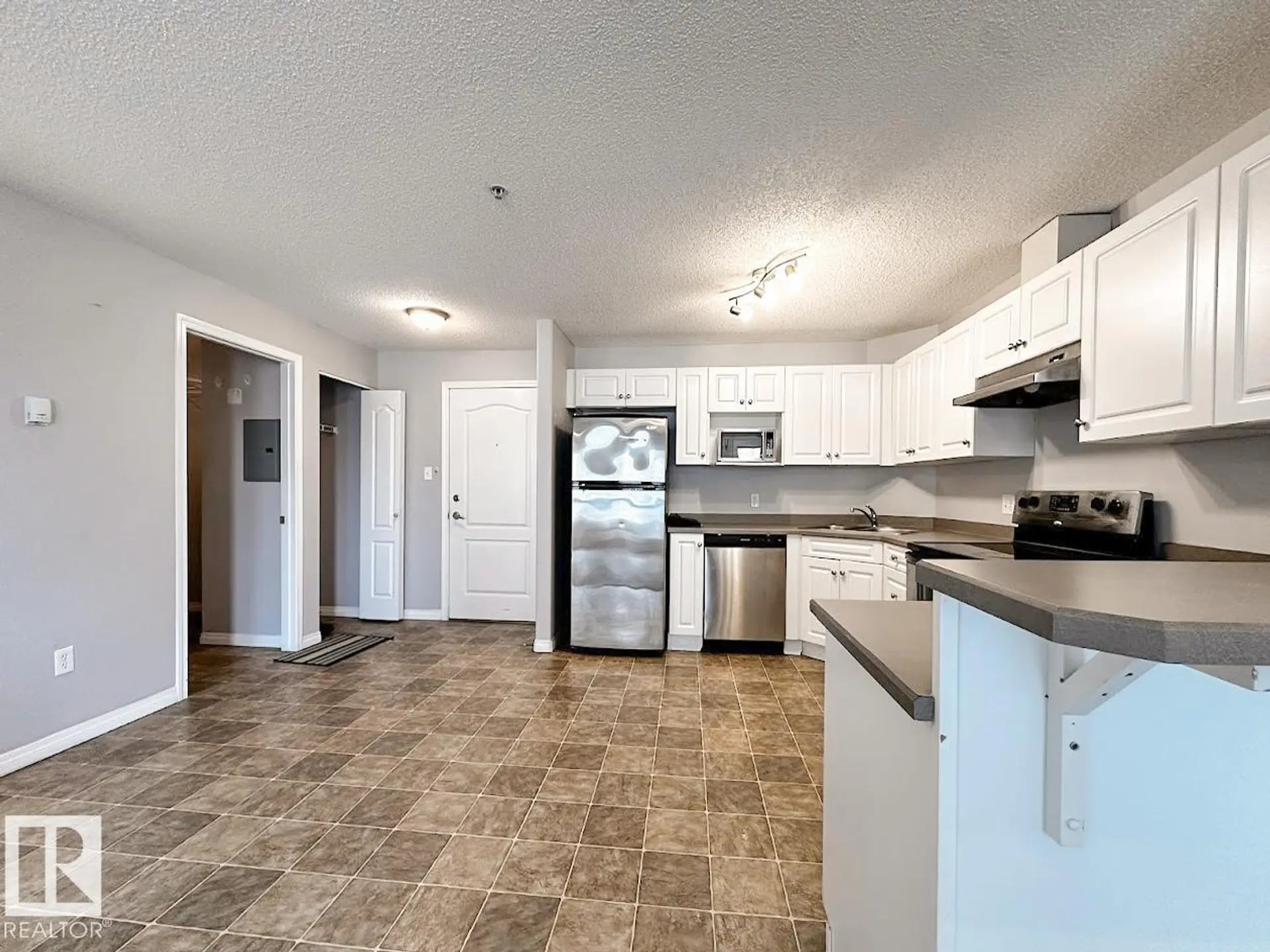 #6315 7331 SOUTH TERWILLEGAR DR NW - Image 8