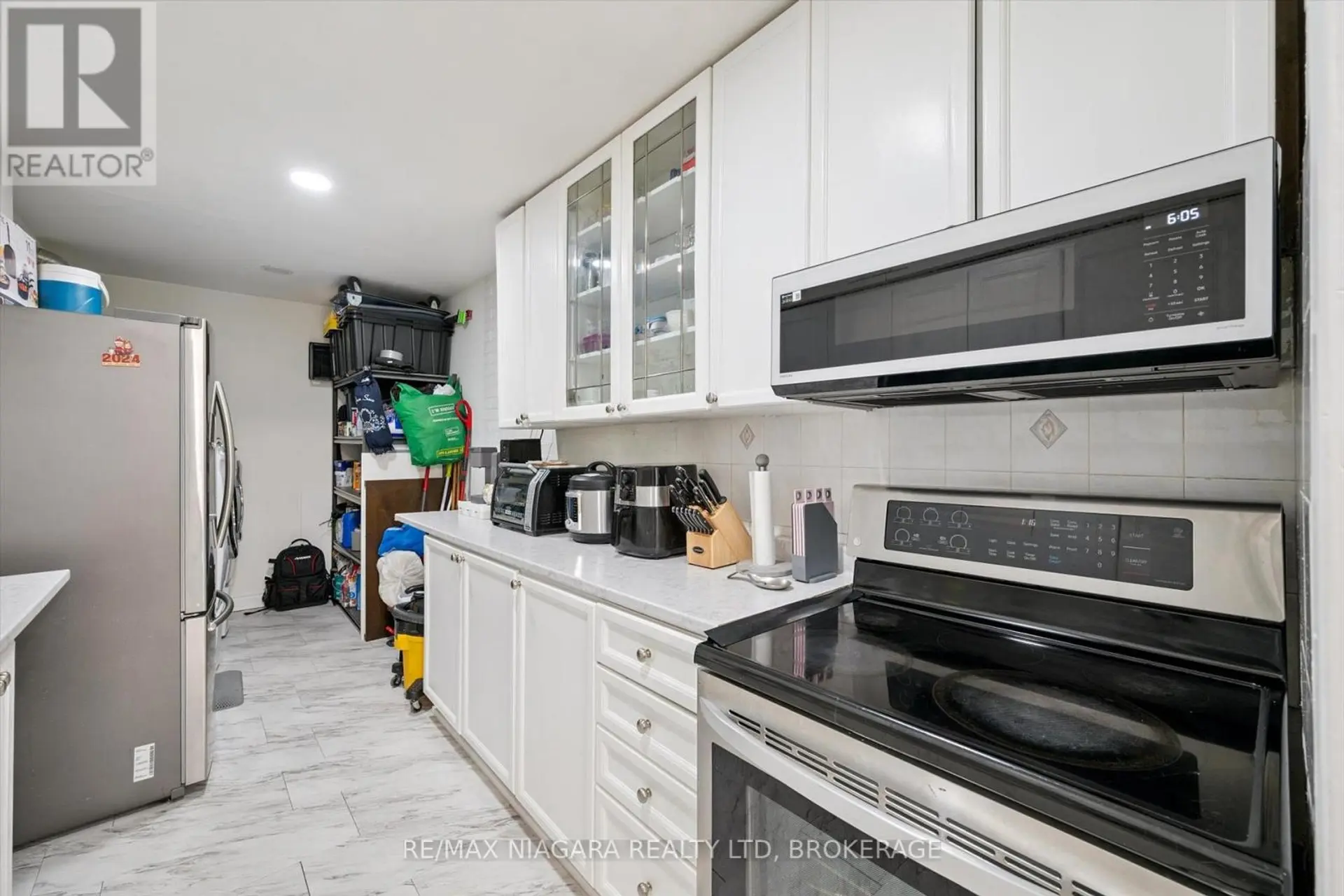 #2306 340 DIXON ROAD - Image 11