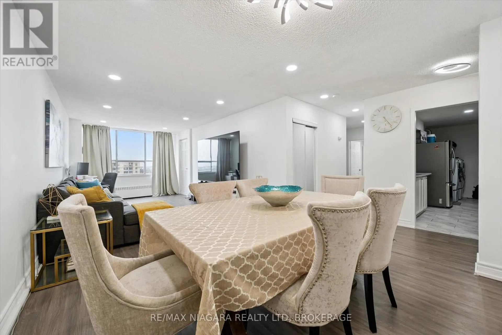 #2306 340 DIXON ROAD - Image 5