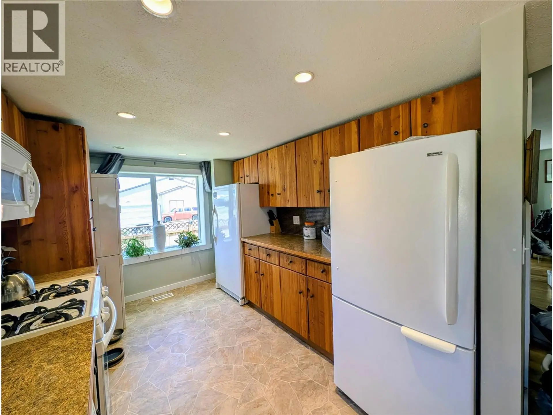 Property at 311 DEWDNEY AVENUE, Clinton, BC