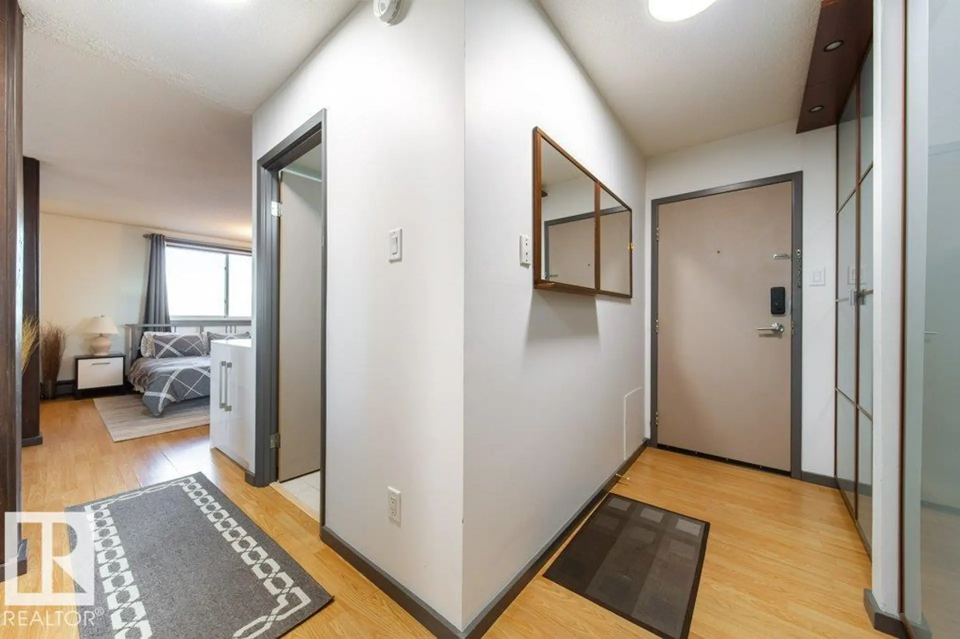#1007 9028 JASPER AV NW - Image 12