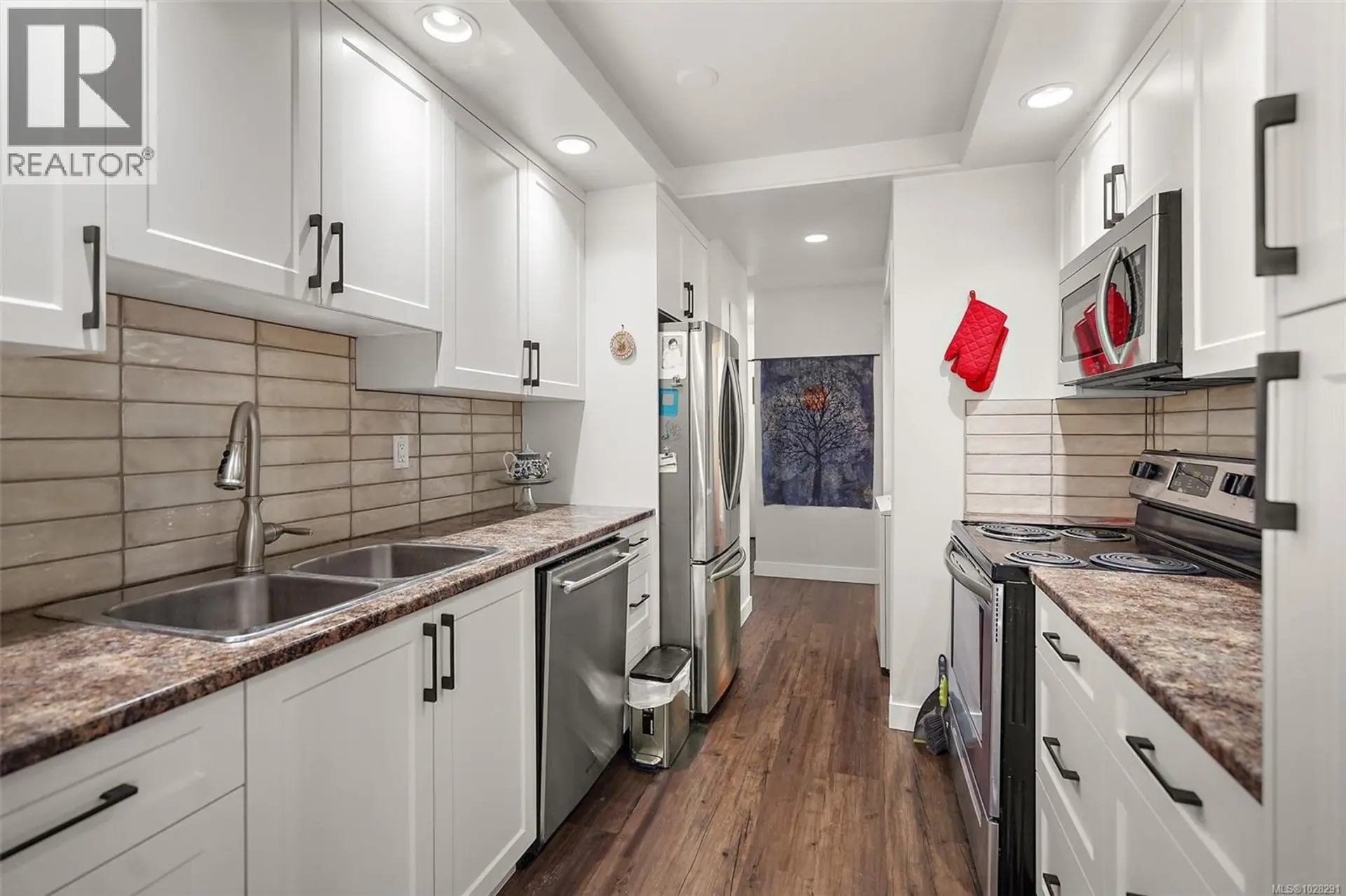 Property at #204 1252 PANDORA AVE, Victoria, BC