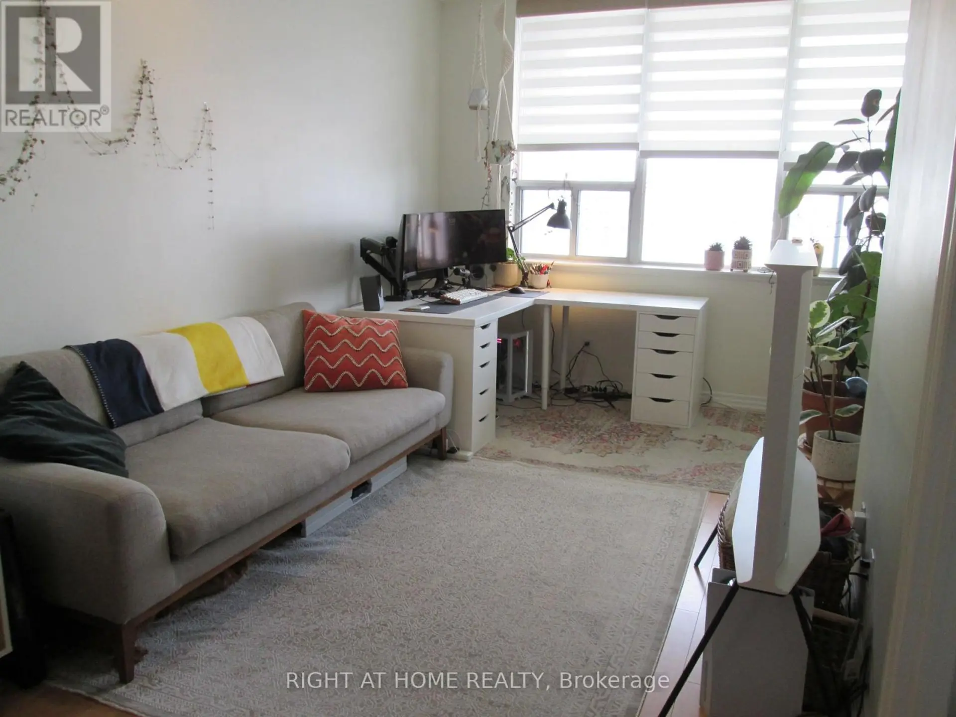 #206 797 DON MILLS ROAD - Image 2