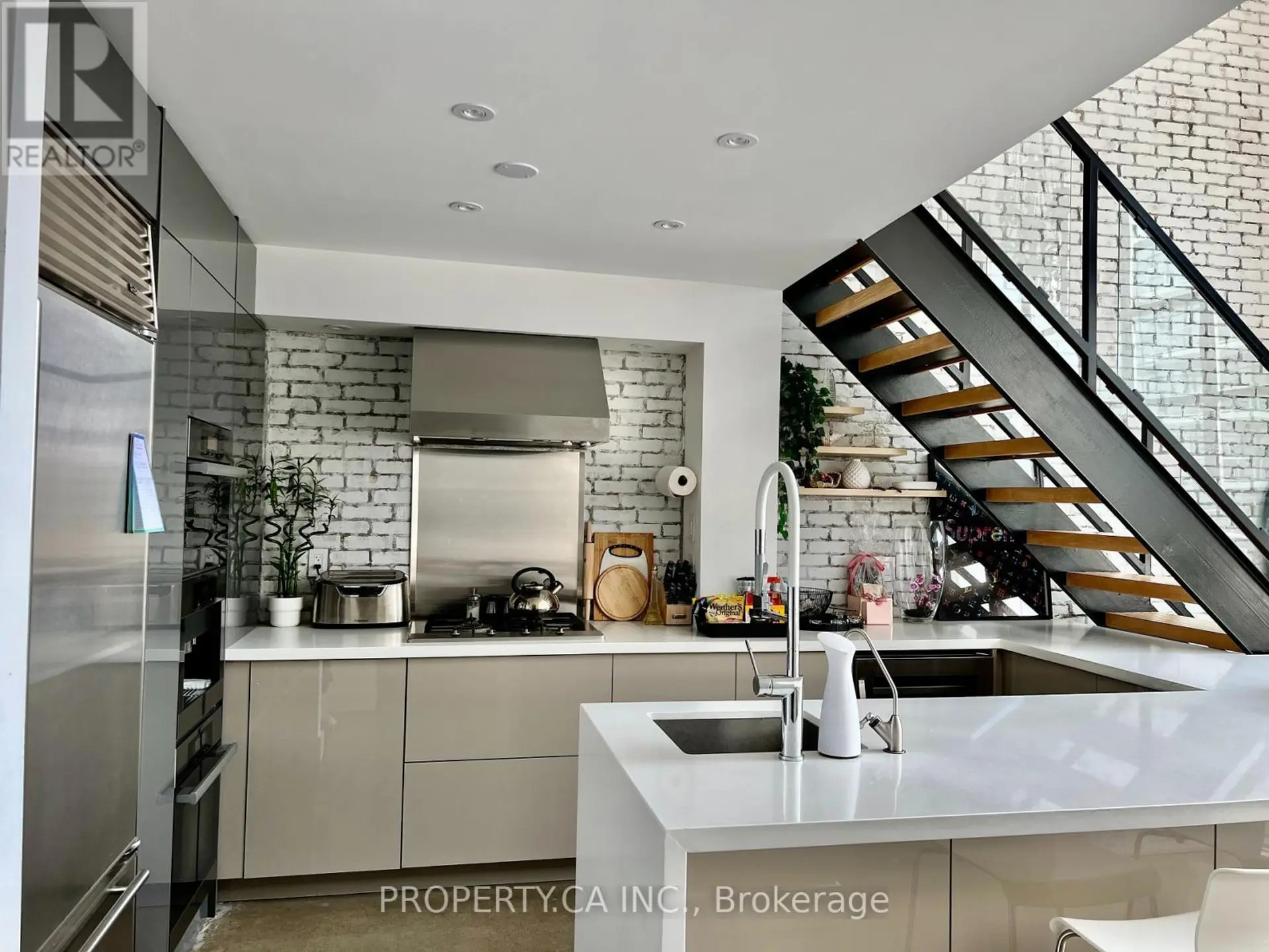 #314 300 MANITOBA STREET - Image 1