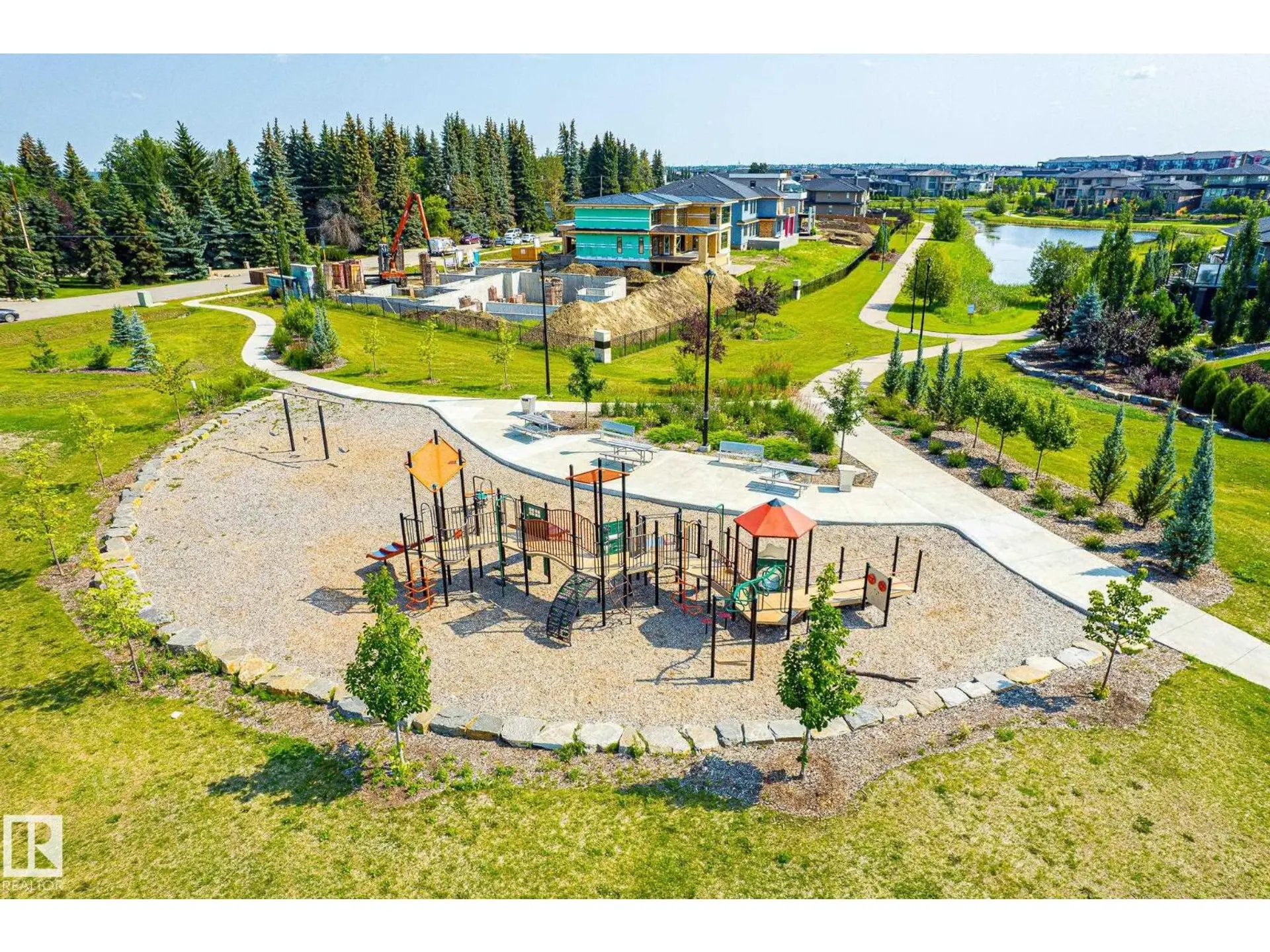 108 WINDERMERE DR NW - Image 17