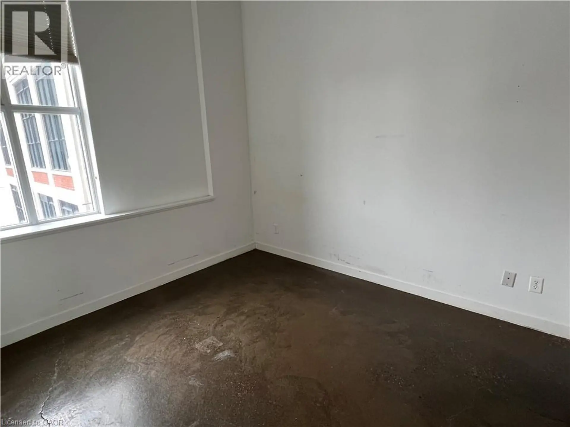 #409 404 KING STREET W - Image 7