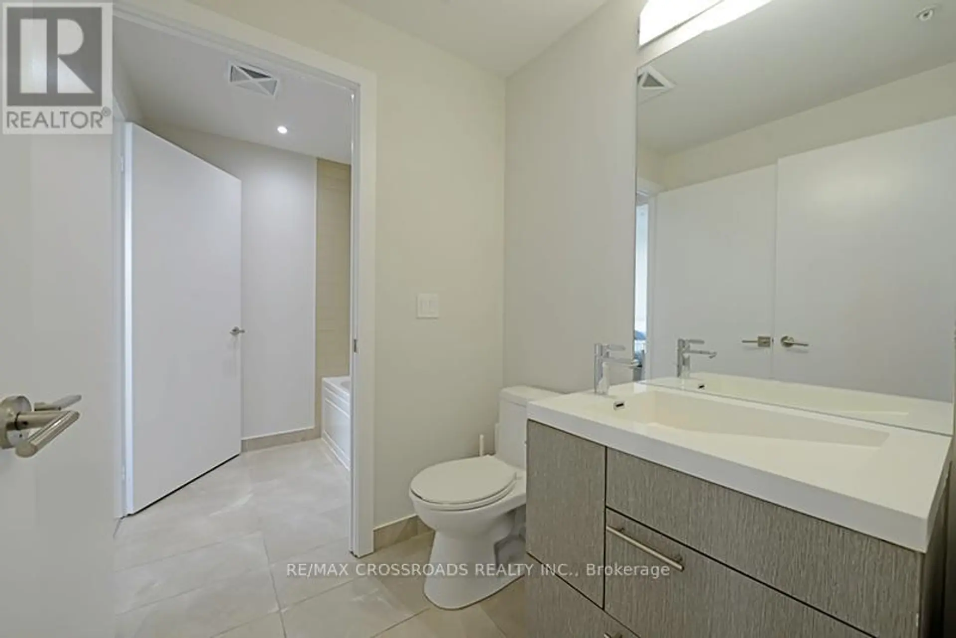 #1708 199 RICHMOND STREET W - Image 12
