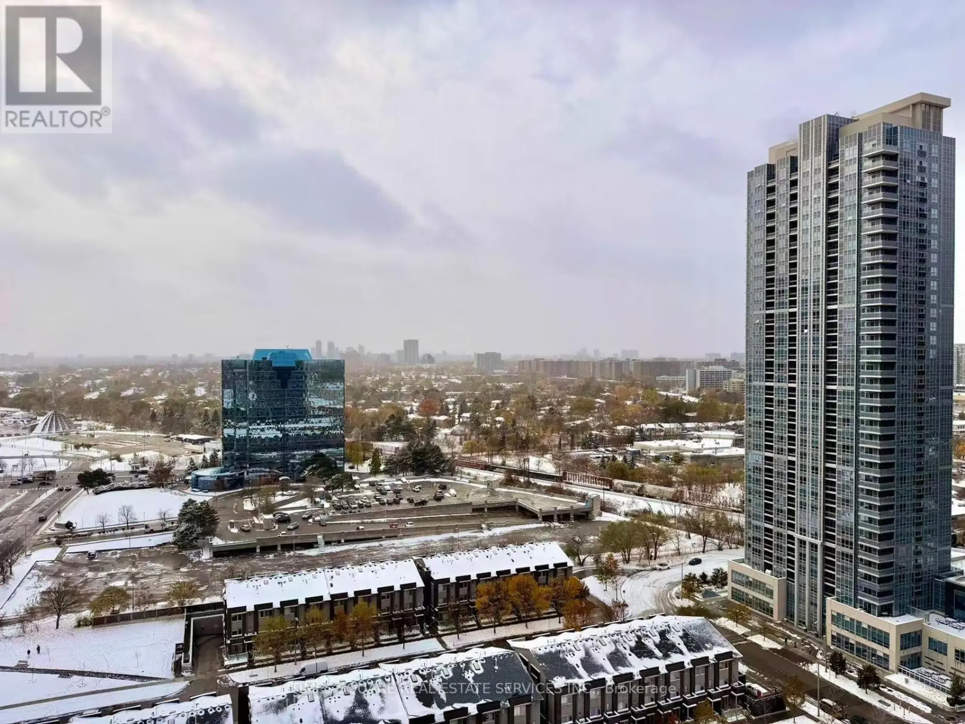 #2207 151 VILLAGE GREEN SQUARE - Image 16