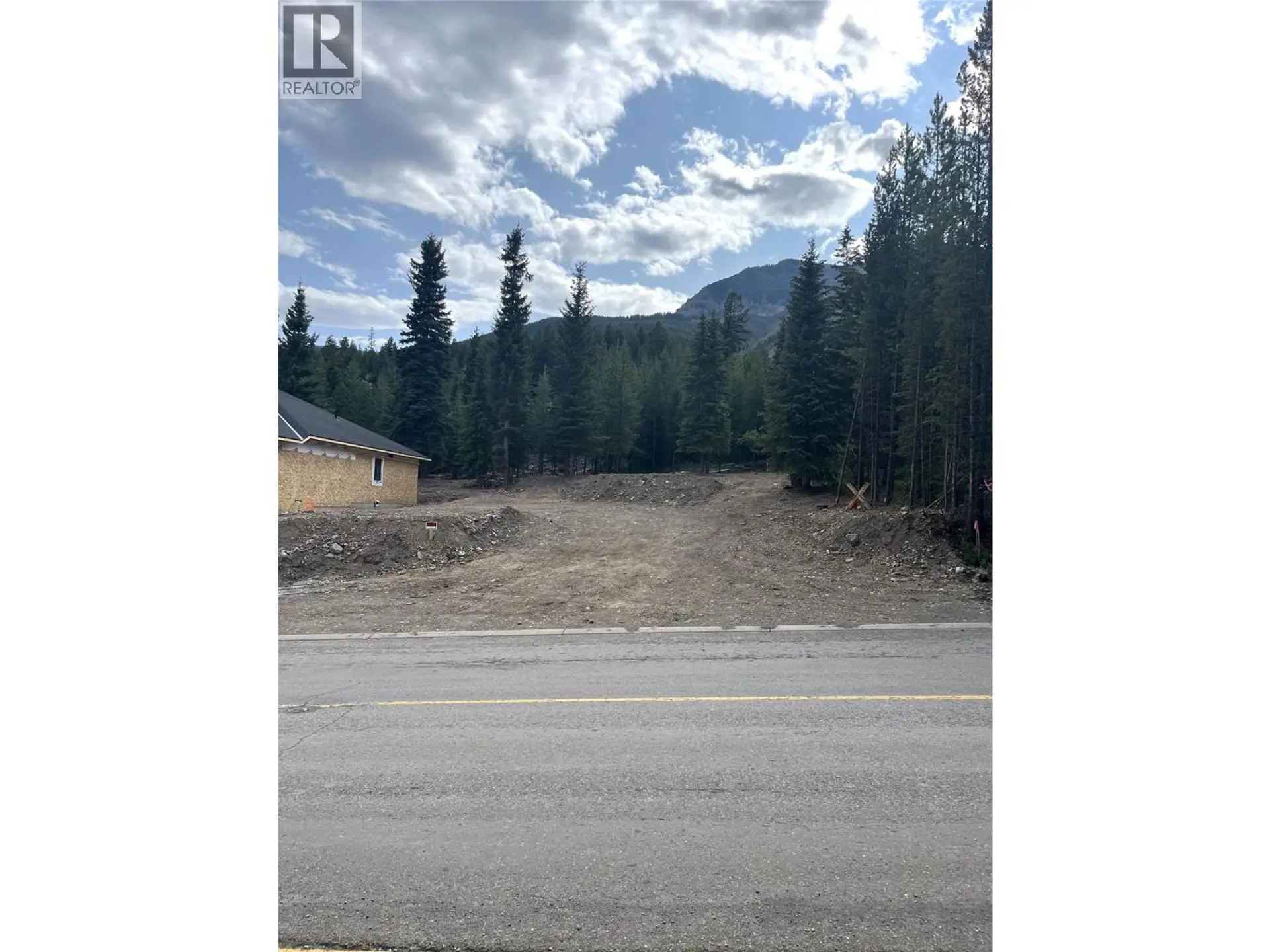 Property at 83 DEERBORNE DRIVE, Elkford, BC