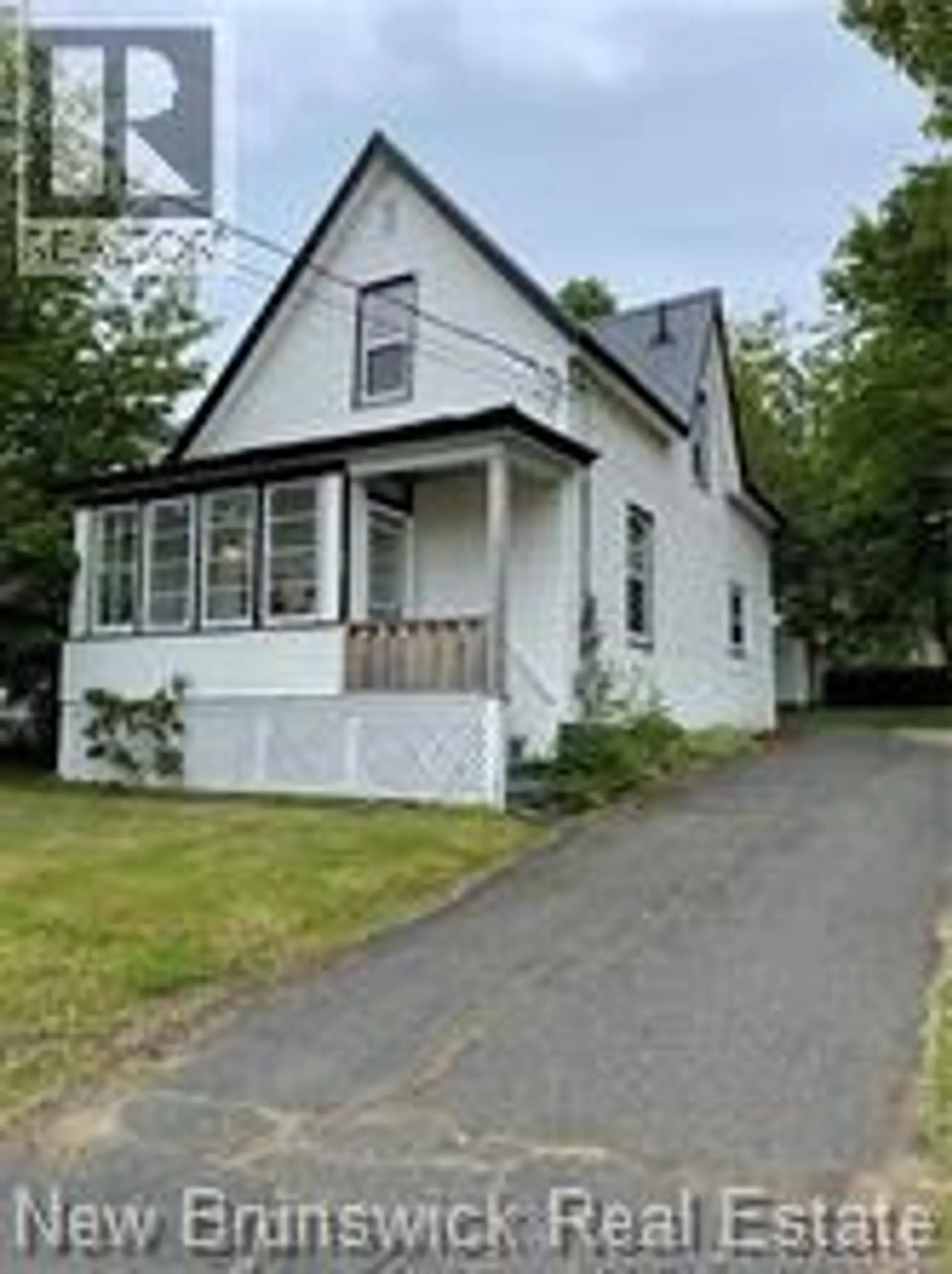 519 King George Hwy - Image 1